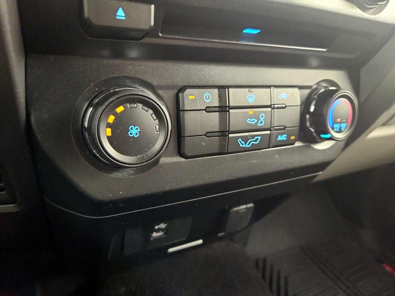 2018 Ford F-150 XLT - Photo 17