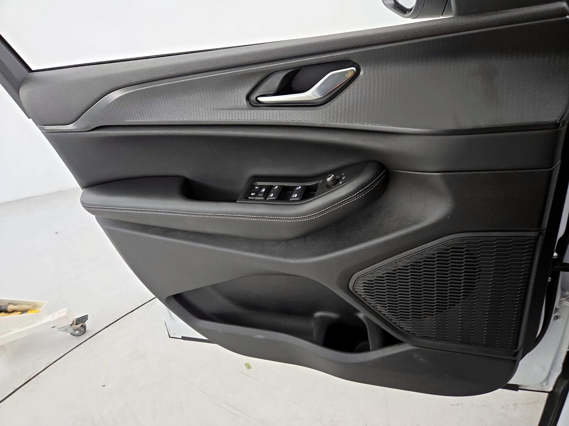 Thumbnail: 2024 Jeep Grand Cherokee - 12