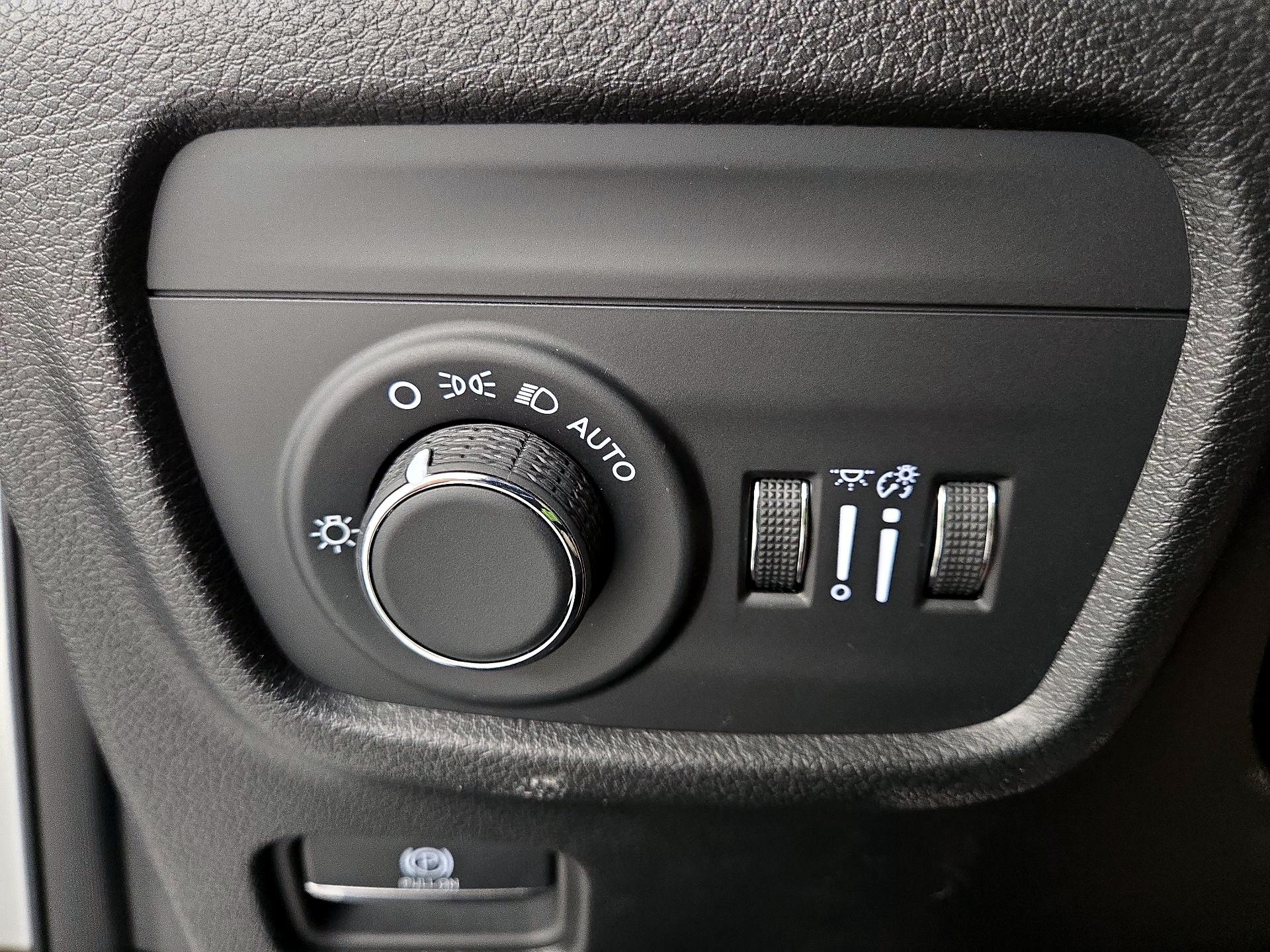 Thumbnail: 2024 Jeep Grand Cherokee - 13