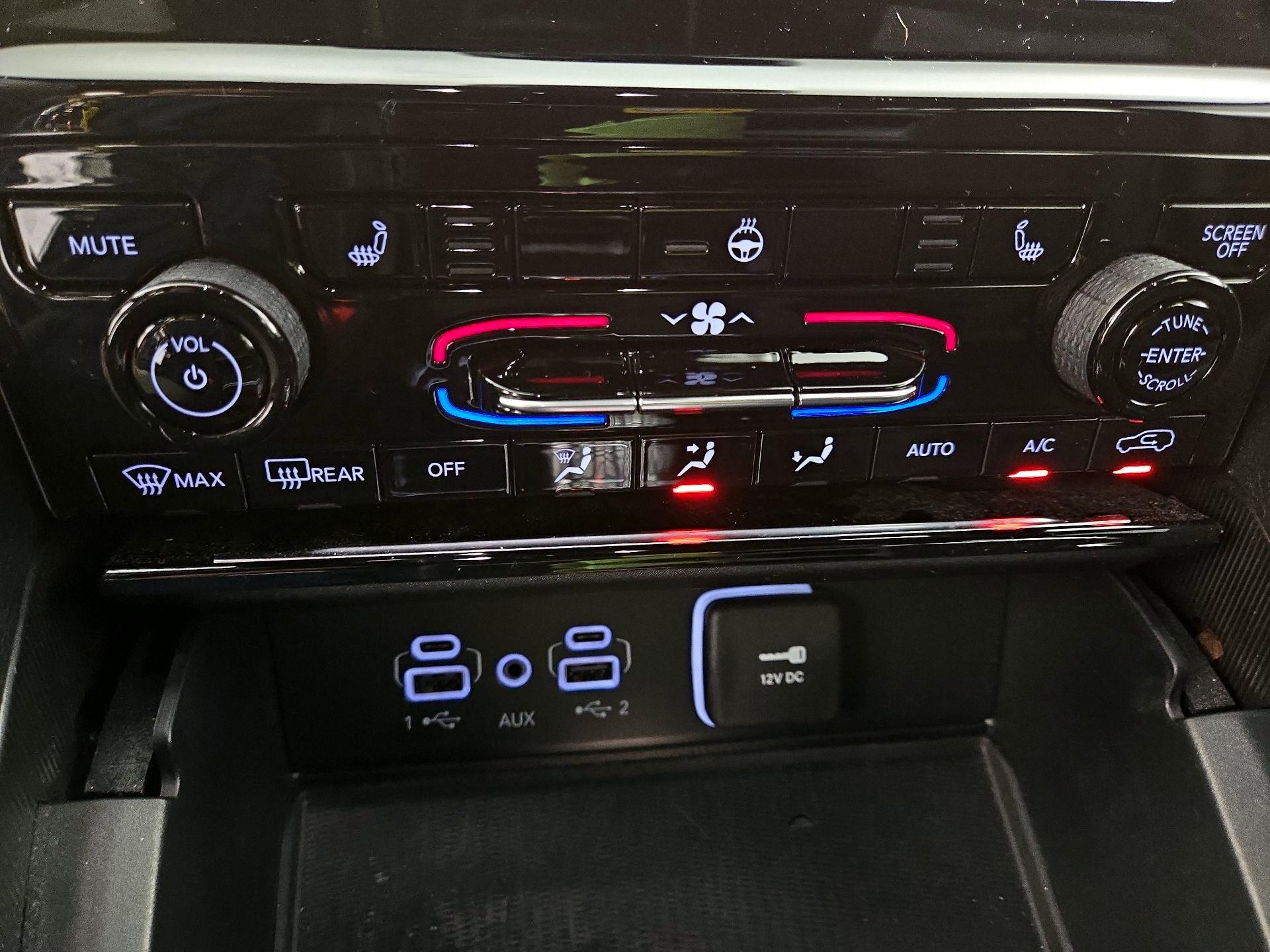 Thumbnail: 2024 Jeep Grand Cherokee - 16