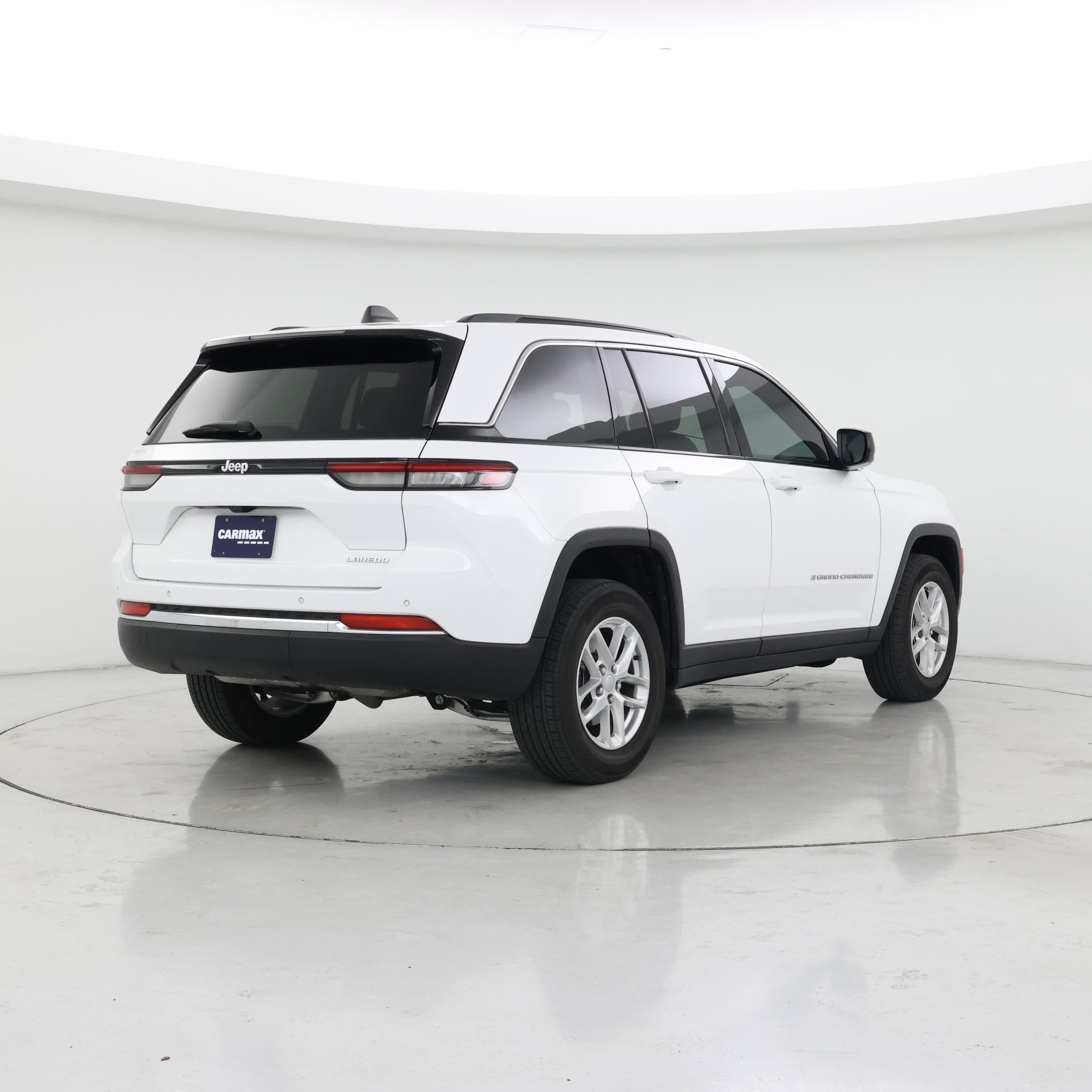 Thumbnail: 2024 Jeep Grand Cherokee - 8