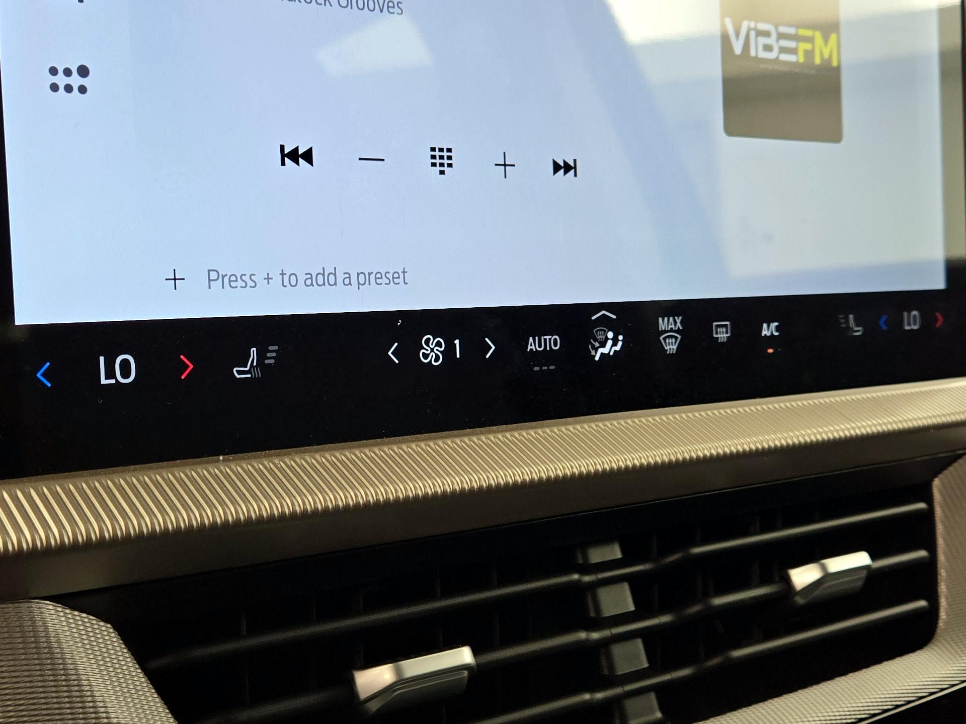 Thumbnail: 2025 Ford Explorer - 17