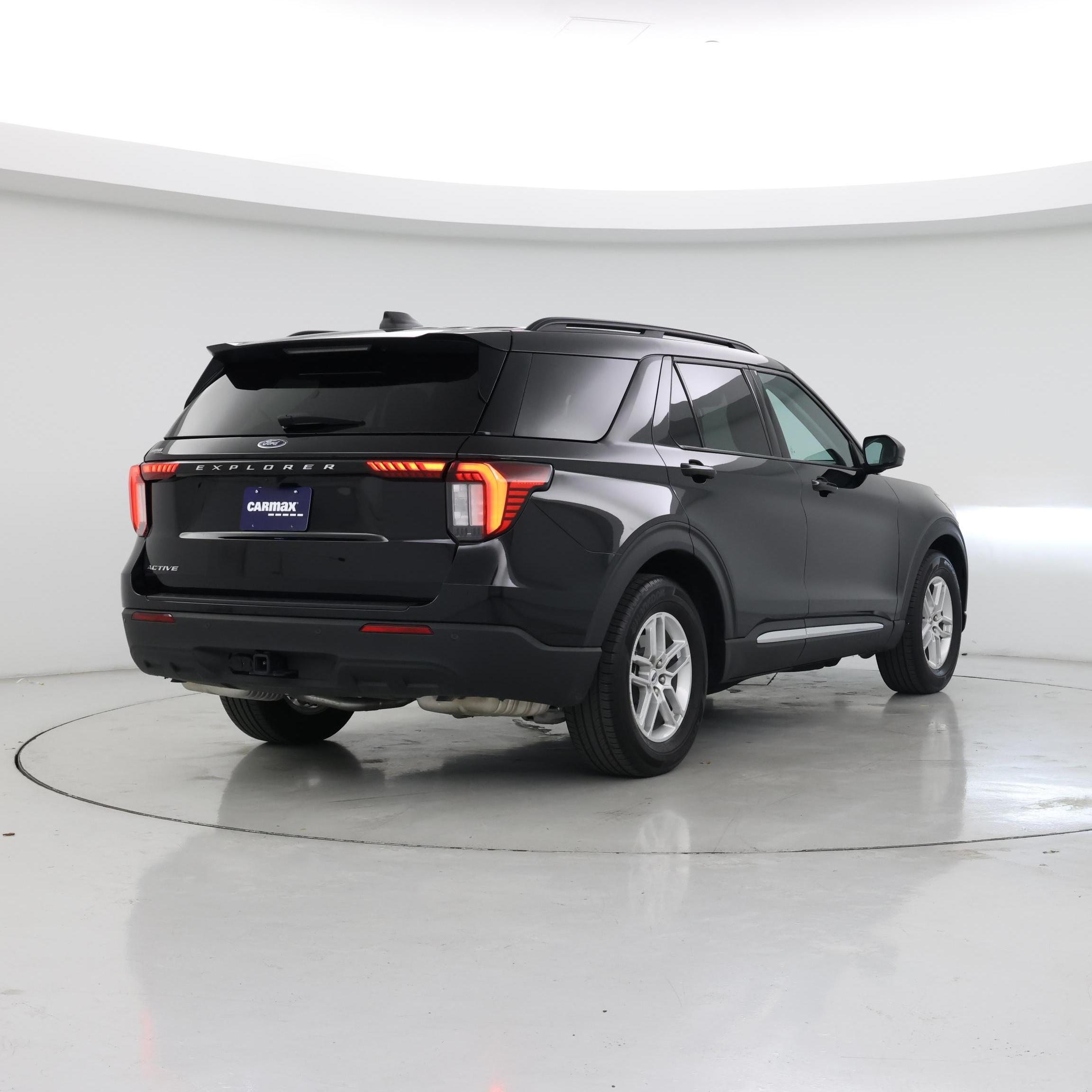 Thumbnail: 2025 Ford Explorer - 8