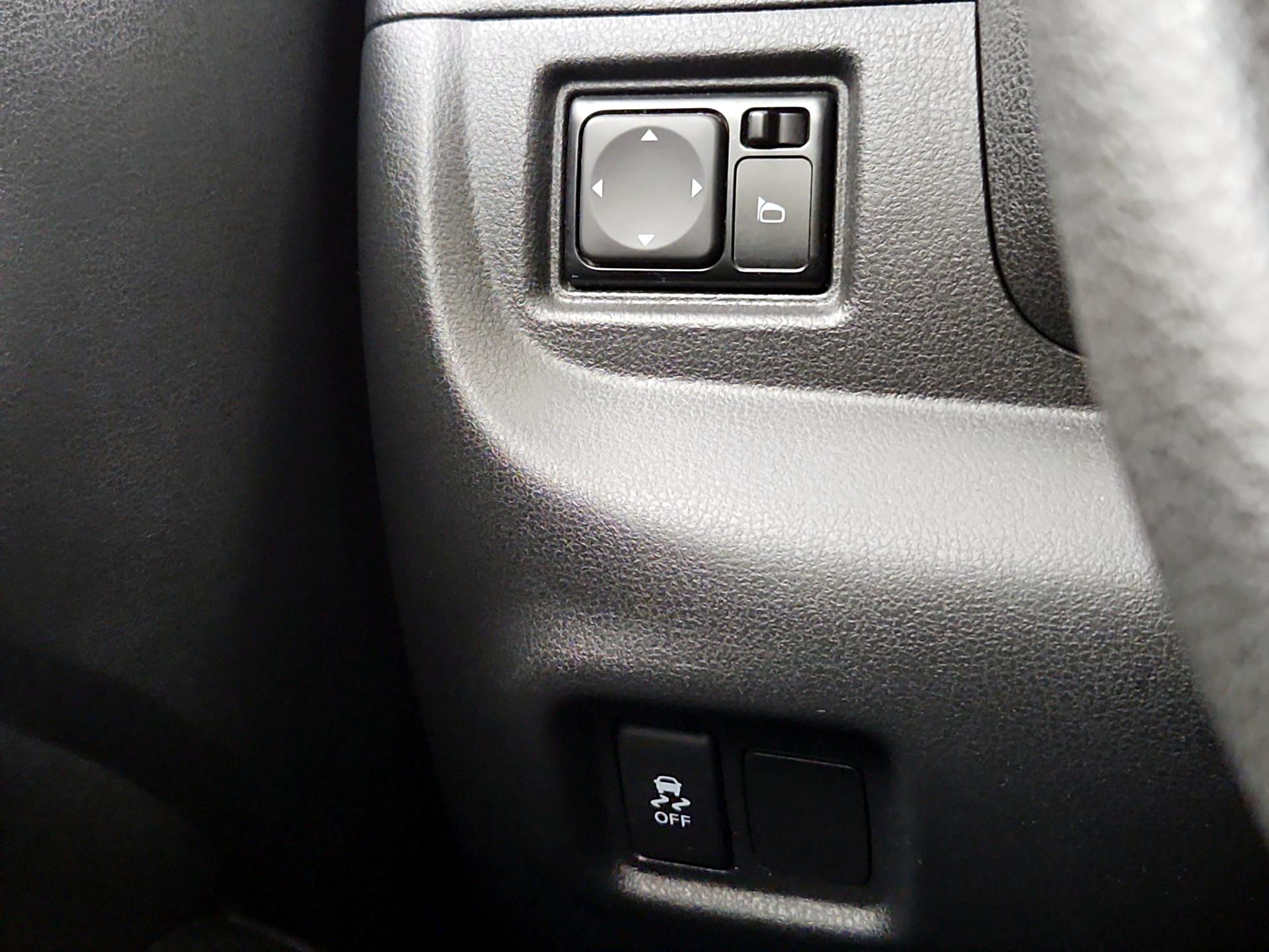 Thumbnail: 2017 Nissan Versa - 13