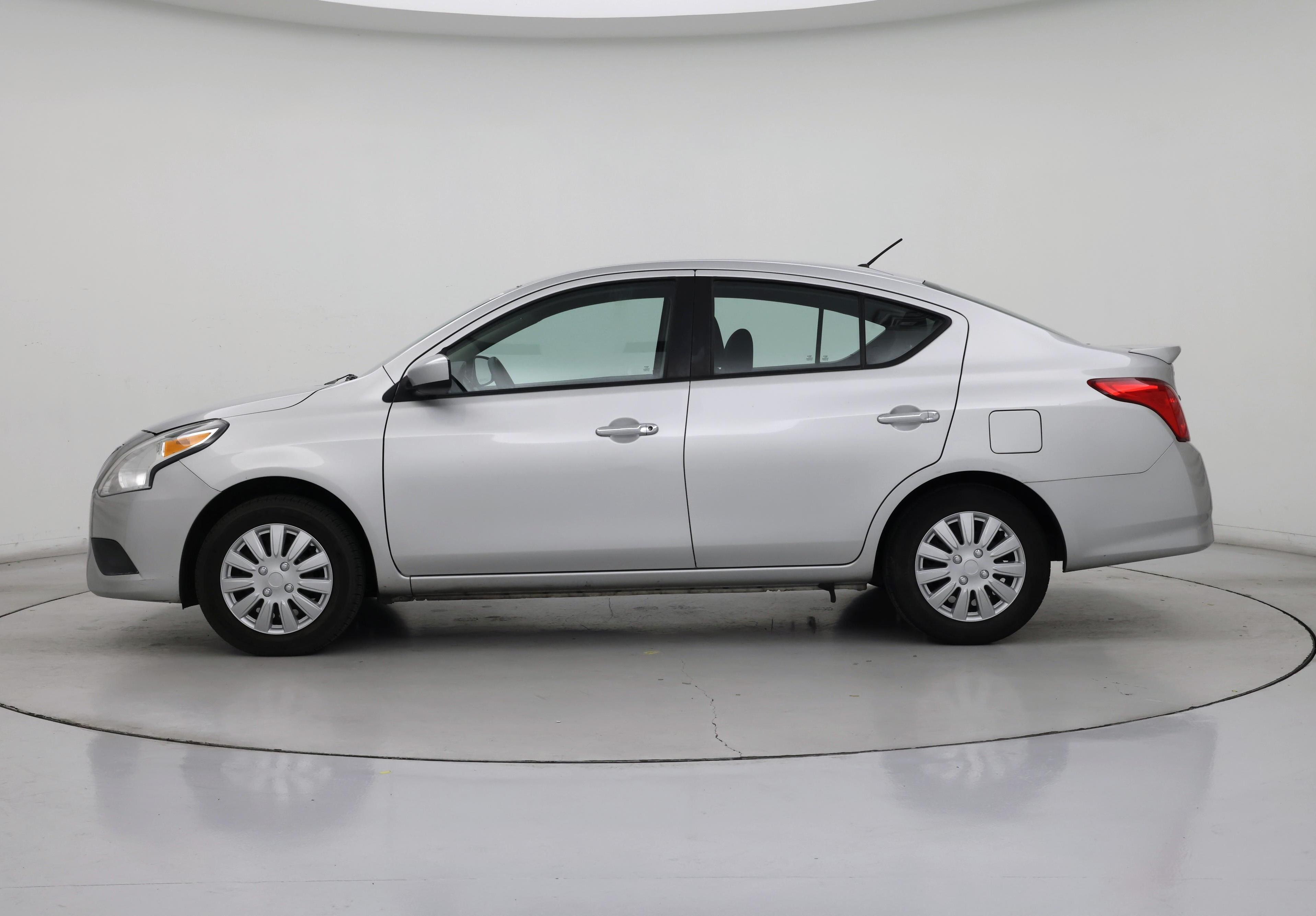 Thumbnail: 2017 Nissan Versa - 3