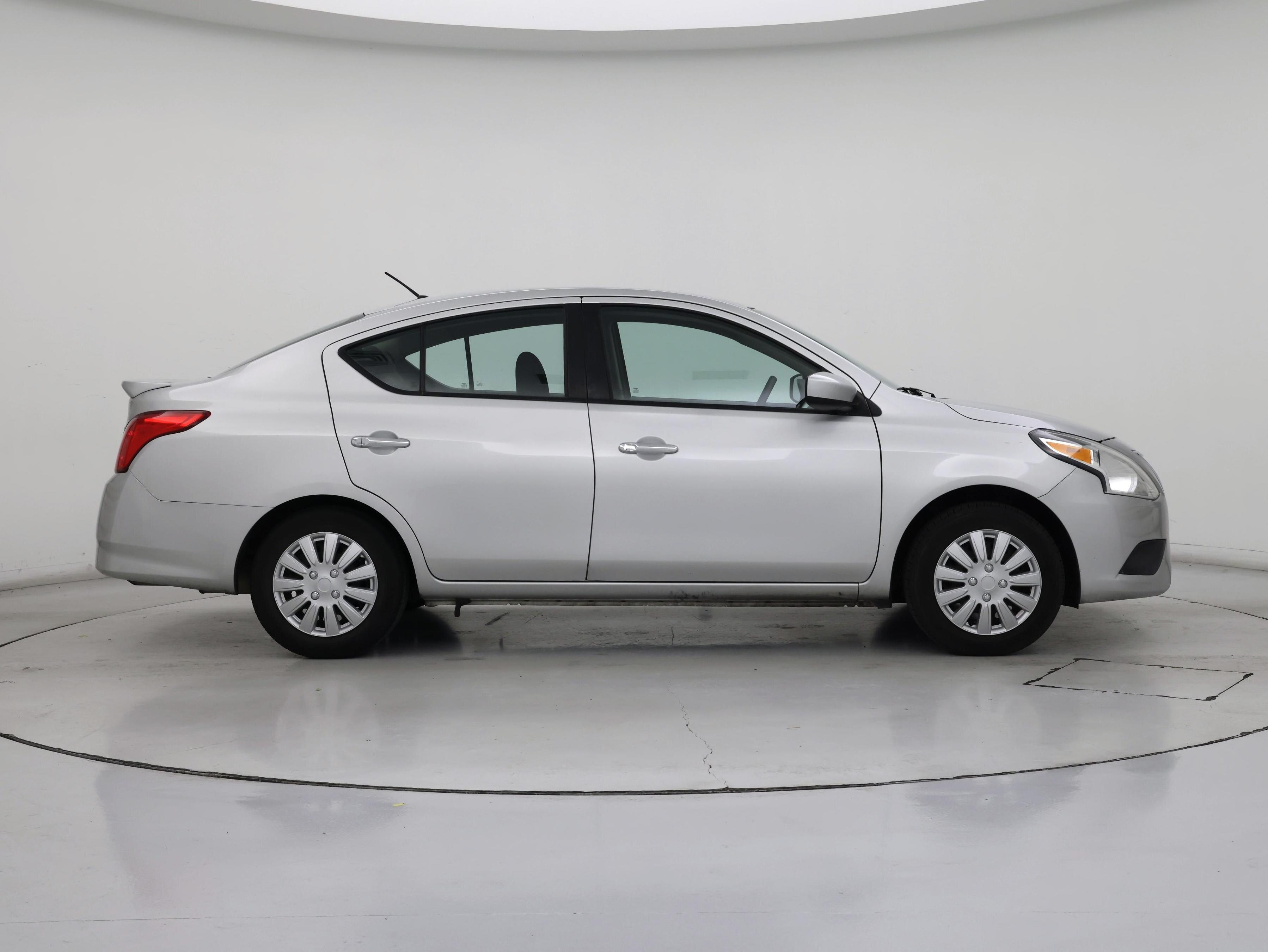 Thumbnail: 2017 Nissan Versa - 7
