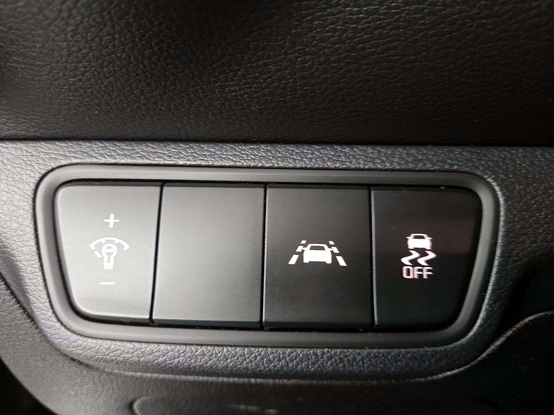 Thumbnail: 2019 Kia Forte - 13