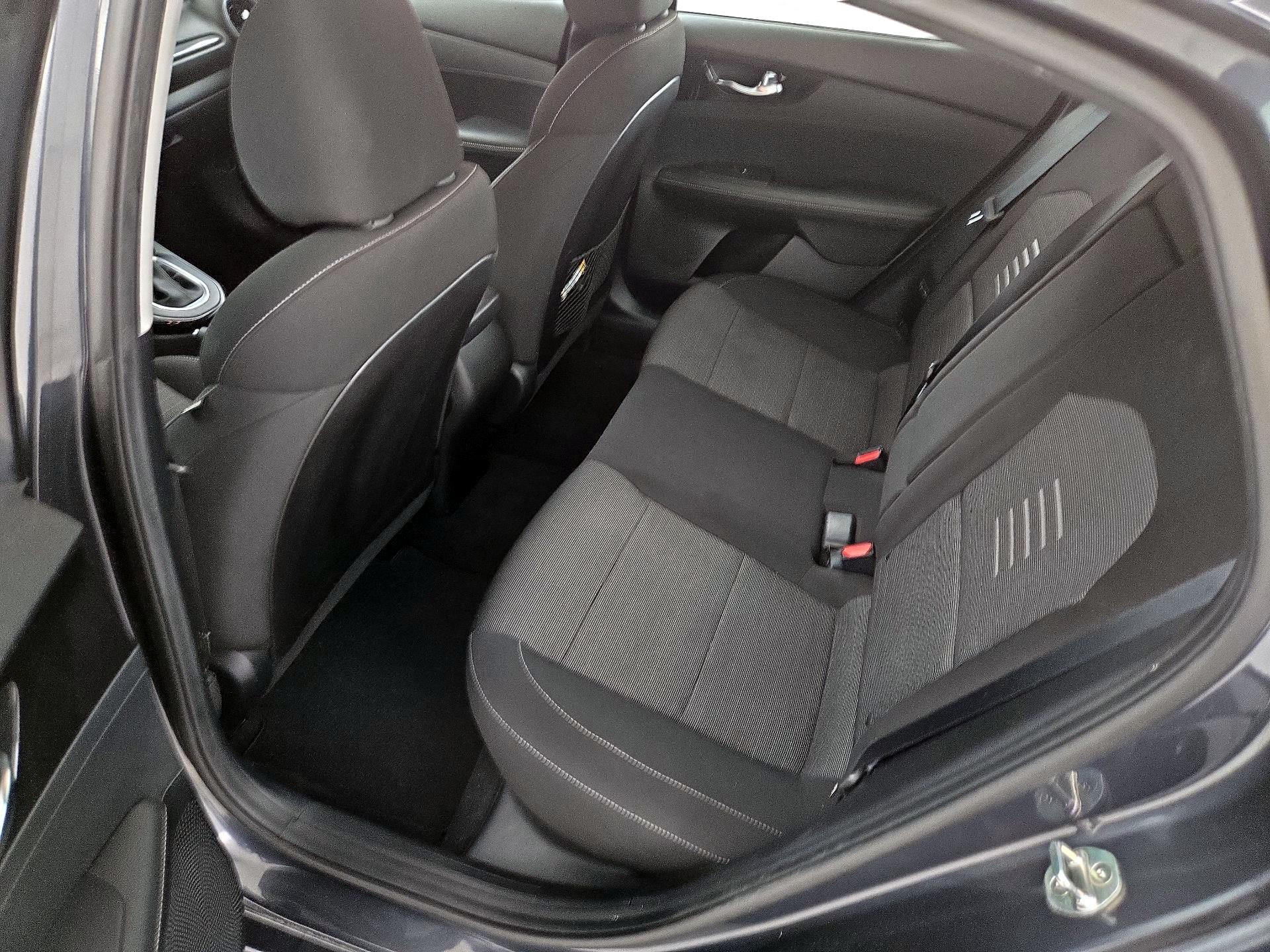 Thumbnail: 2019 Kia Forte - 19