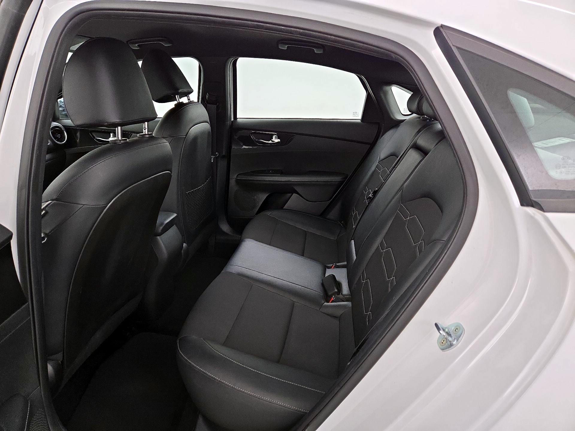 Thumbnail: 2021 Kia Forte - 19