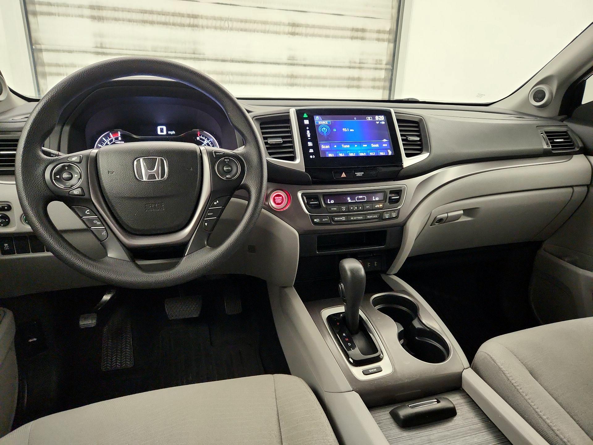 Thumbnail: 2016 Honda Pilot - 9