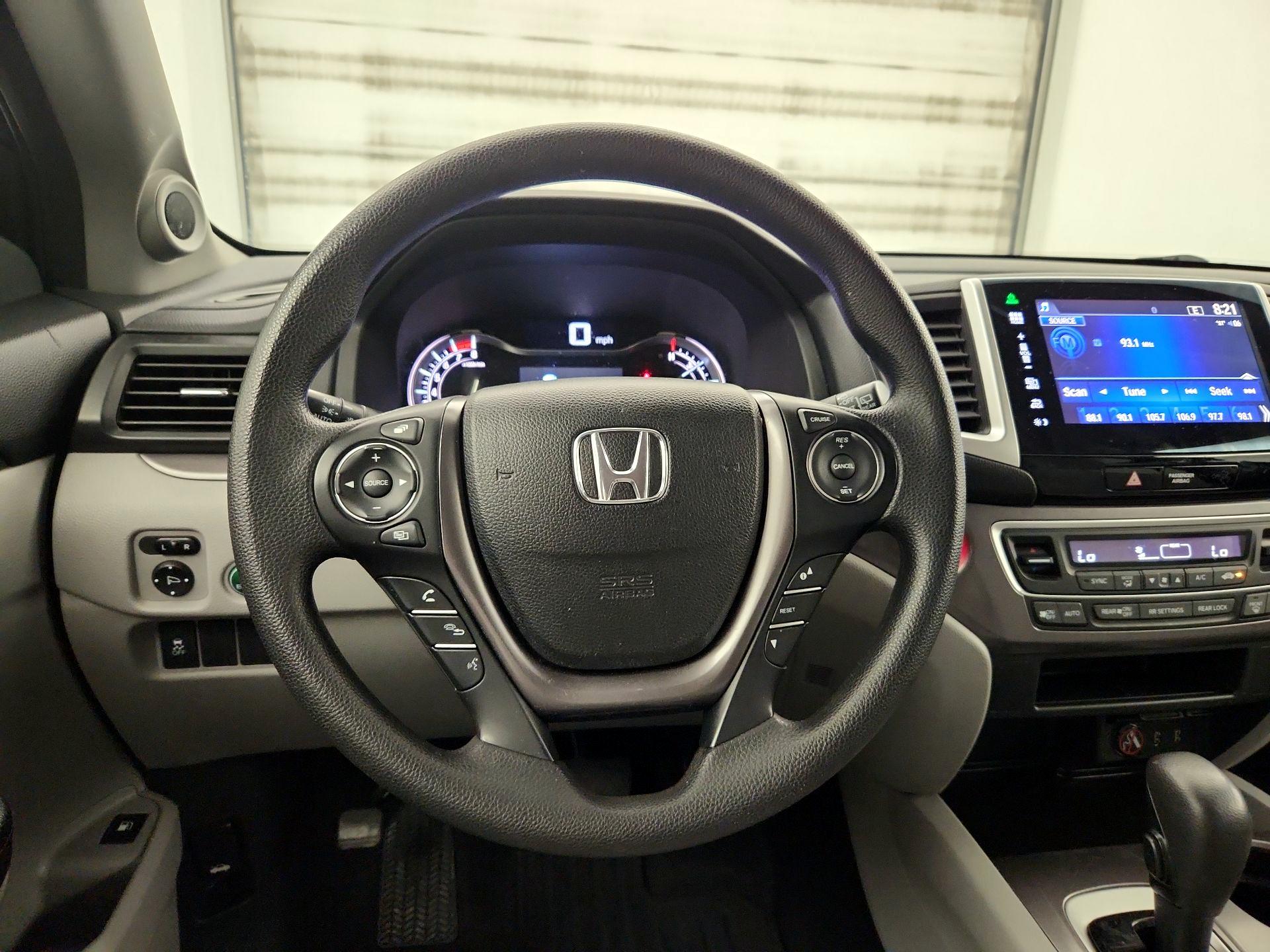 Thumbnail: 2016 Honda Pilot - 10