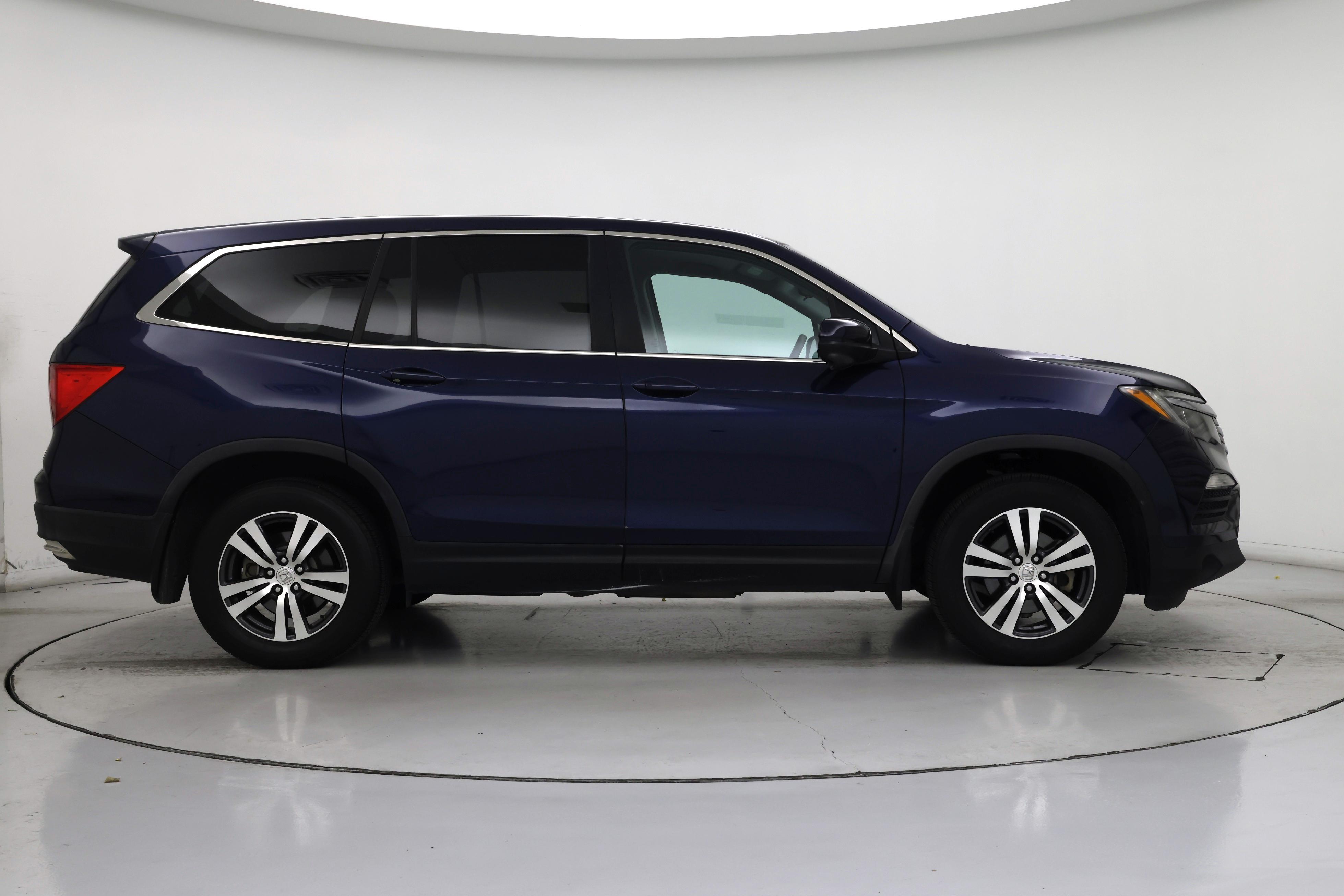 Thumbnail: 2016 Honda Pilot - 7