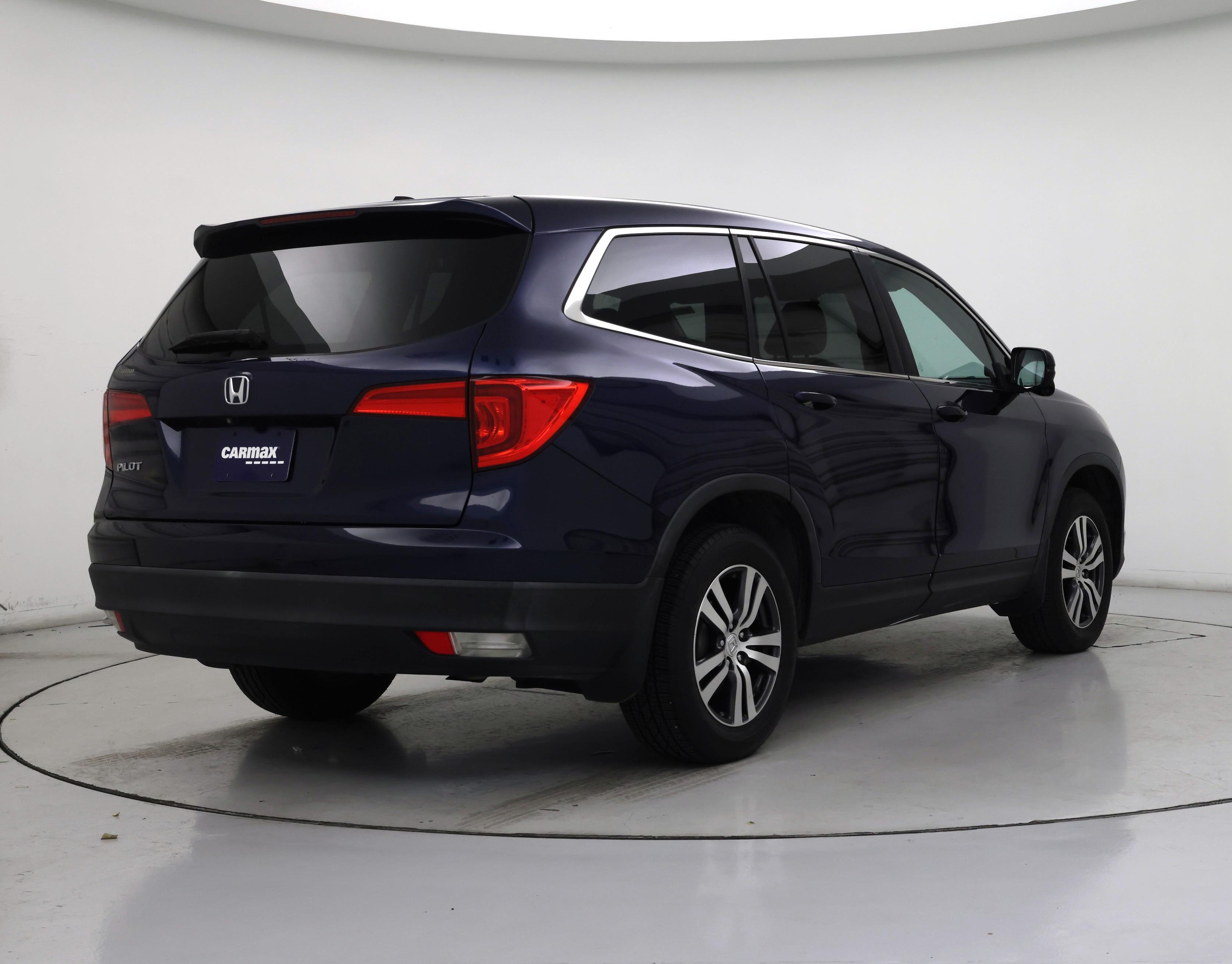 Thumbnail: 2016 Honda Pilot - 8