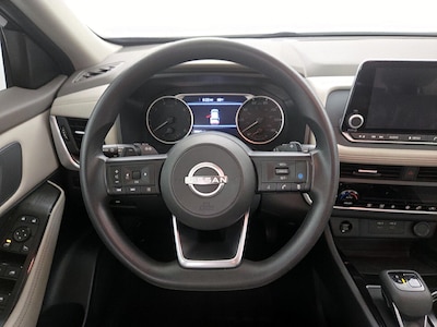 Steering Wheel & Instrument Cluster (On)