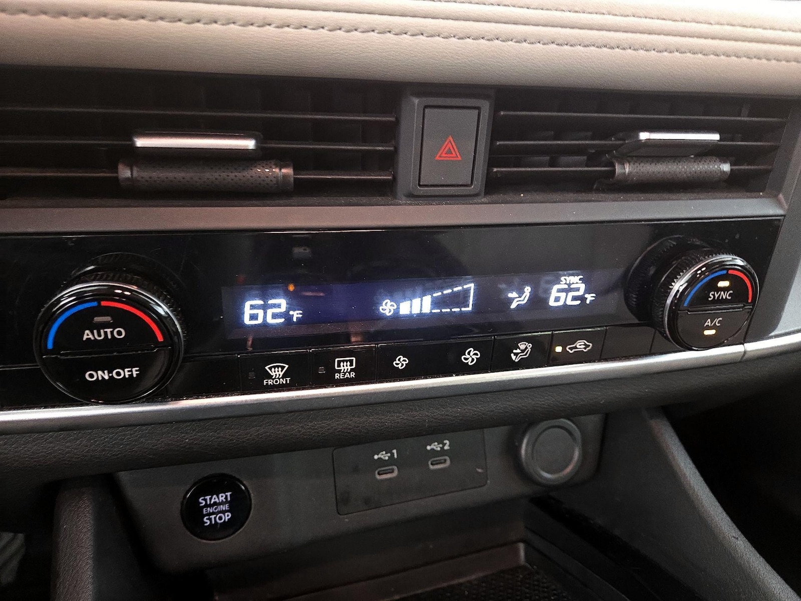 2024 Nissan Rogue SV - Photo 17