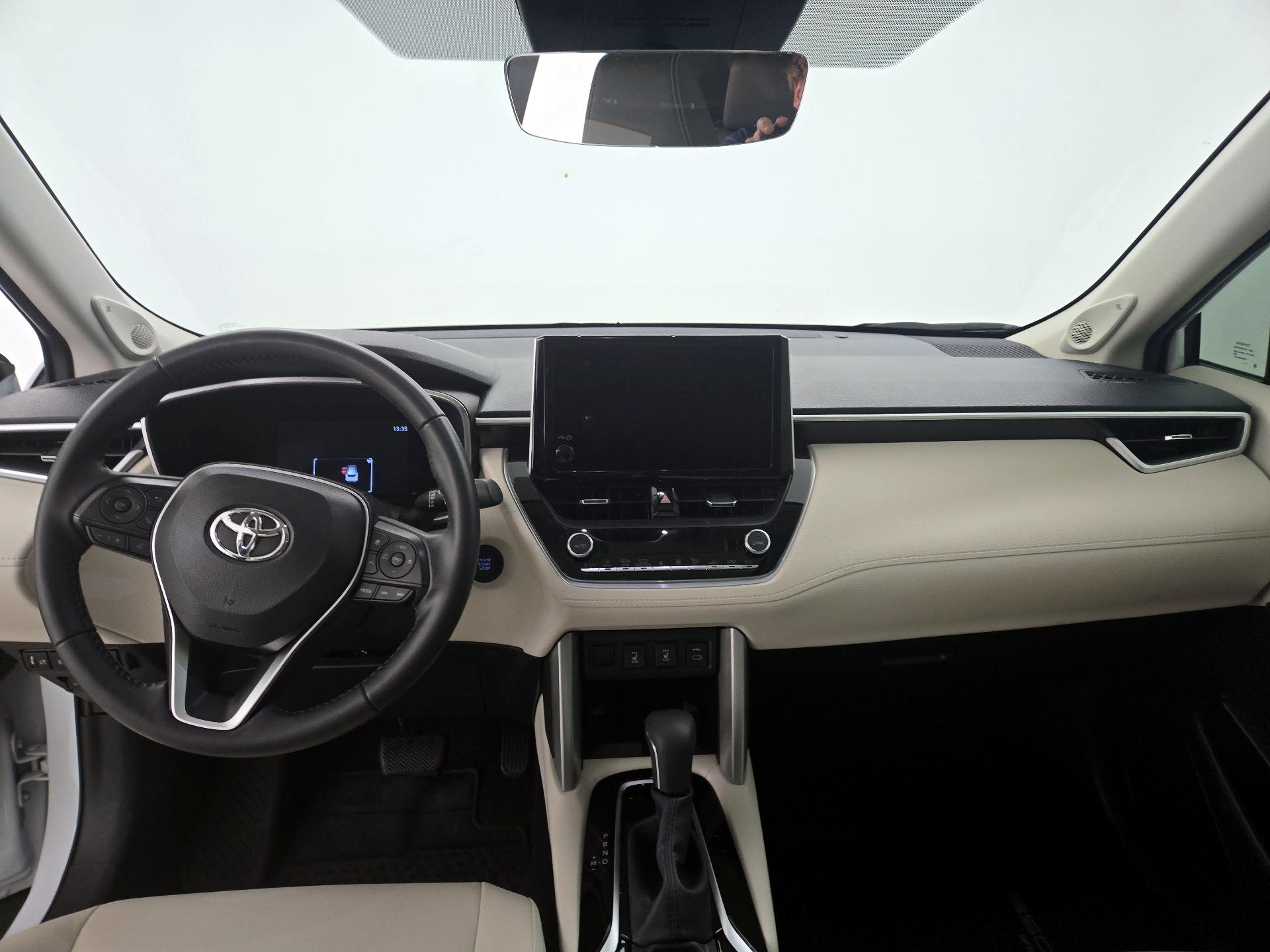 Thumbnail: 2024 Toyota Corolla Cross - 9