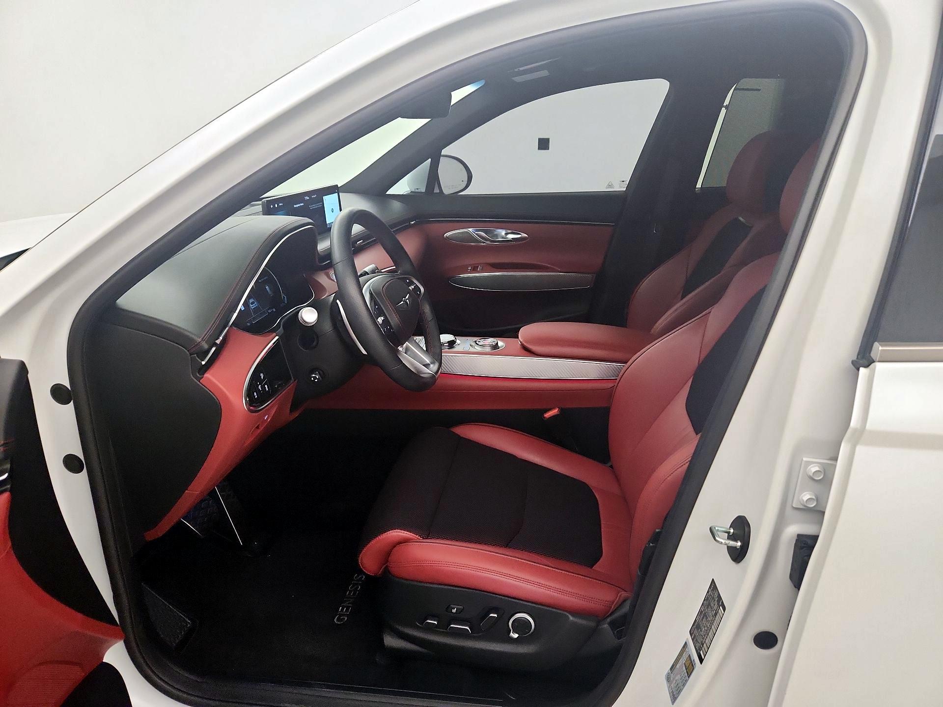 Thumbnail: 2023 Genesis GV70 - 11