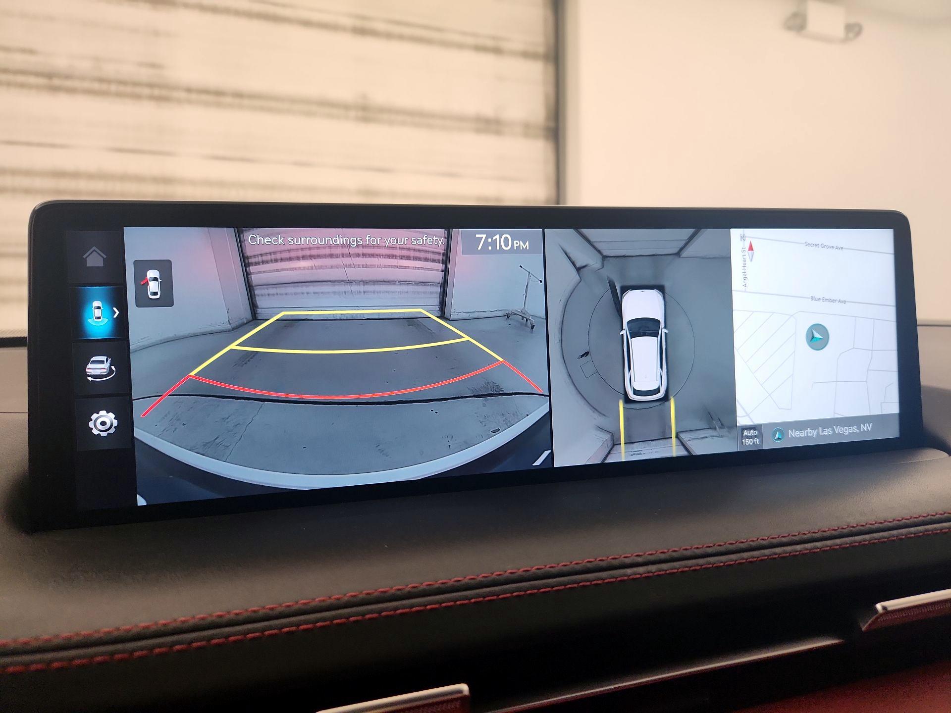 Thumbnail: 2023 Genesis GV70 - 15