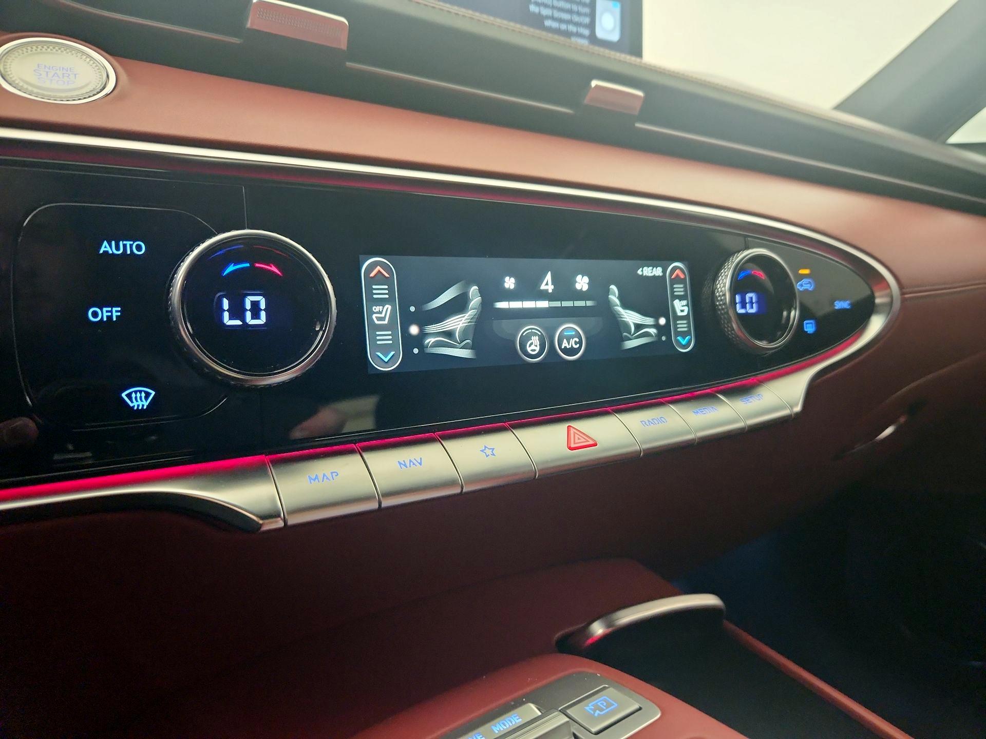 Thumbnail: 2023 Genesis GV70 - 17