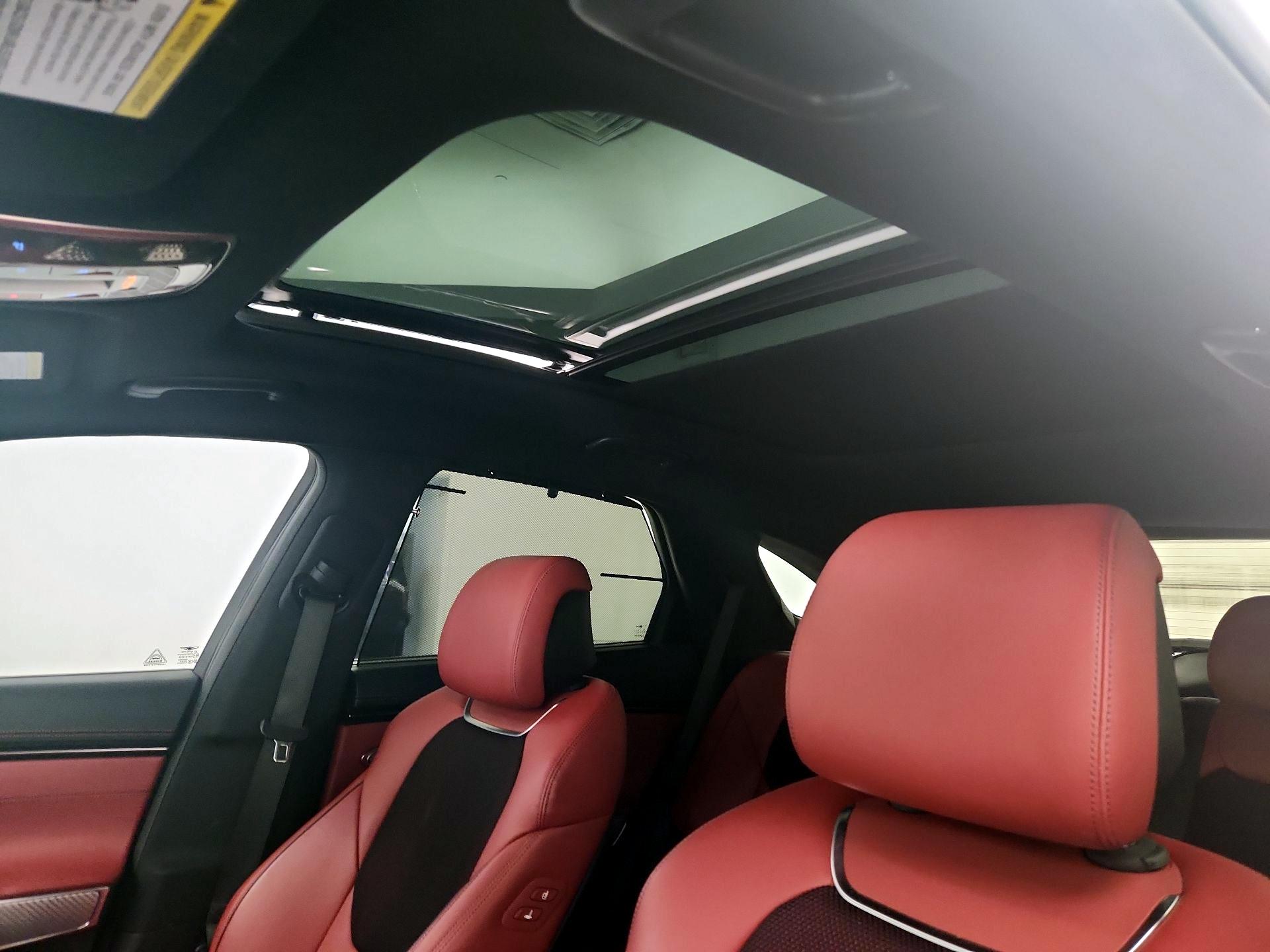 Thumbnail: 2023 Genesis GV70 - 20