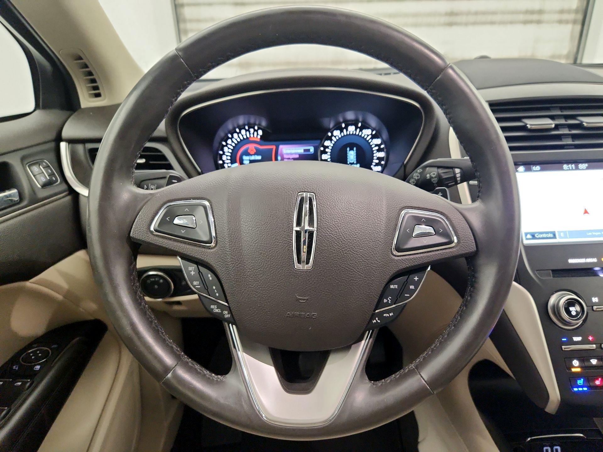 Thumbnail: 2018 Lincoln MKC - 10
