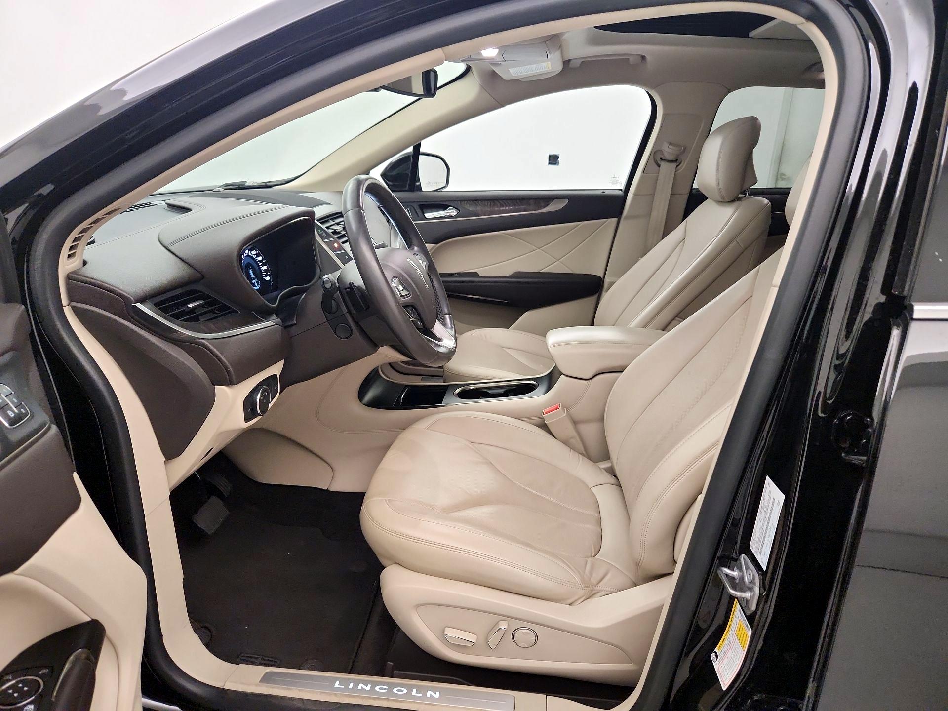 Thumbnail: 2018 Lincoln MKC - 11