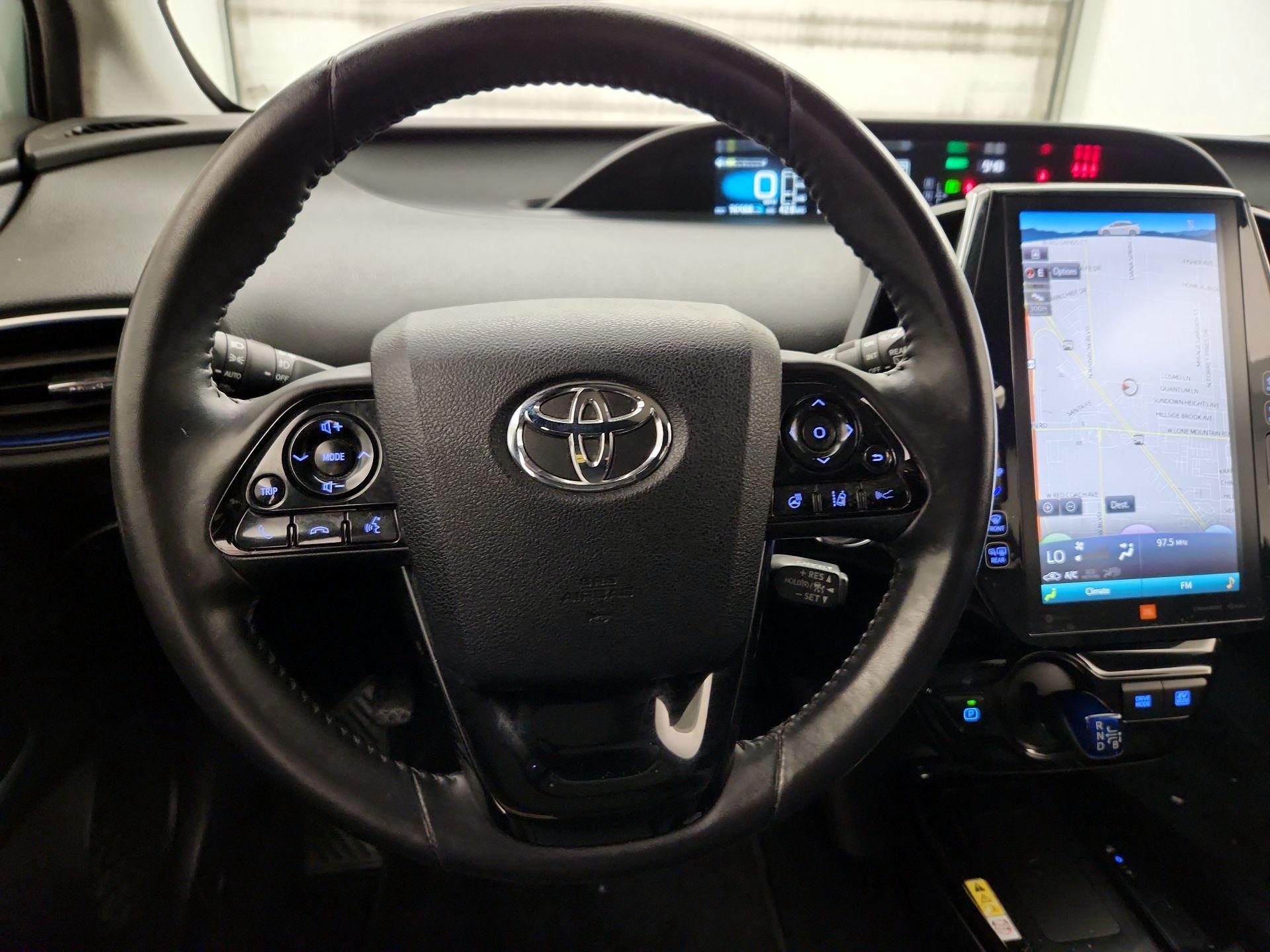 Thumbnail: 2022 Toyota Prius - 10