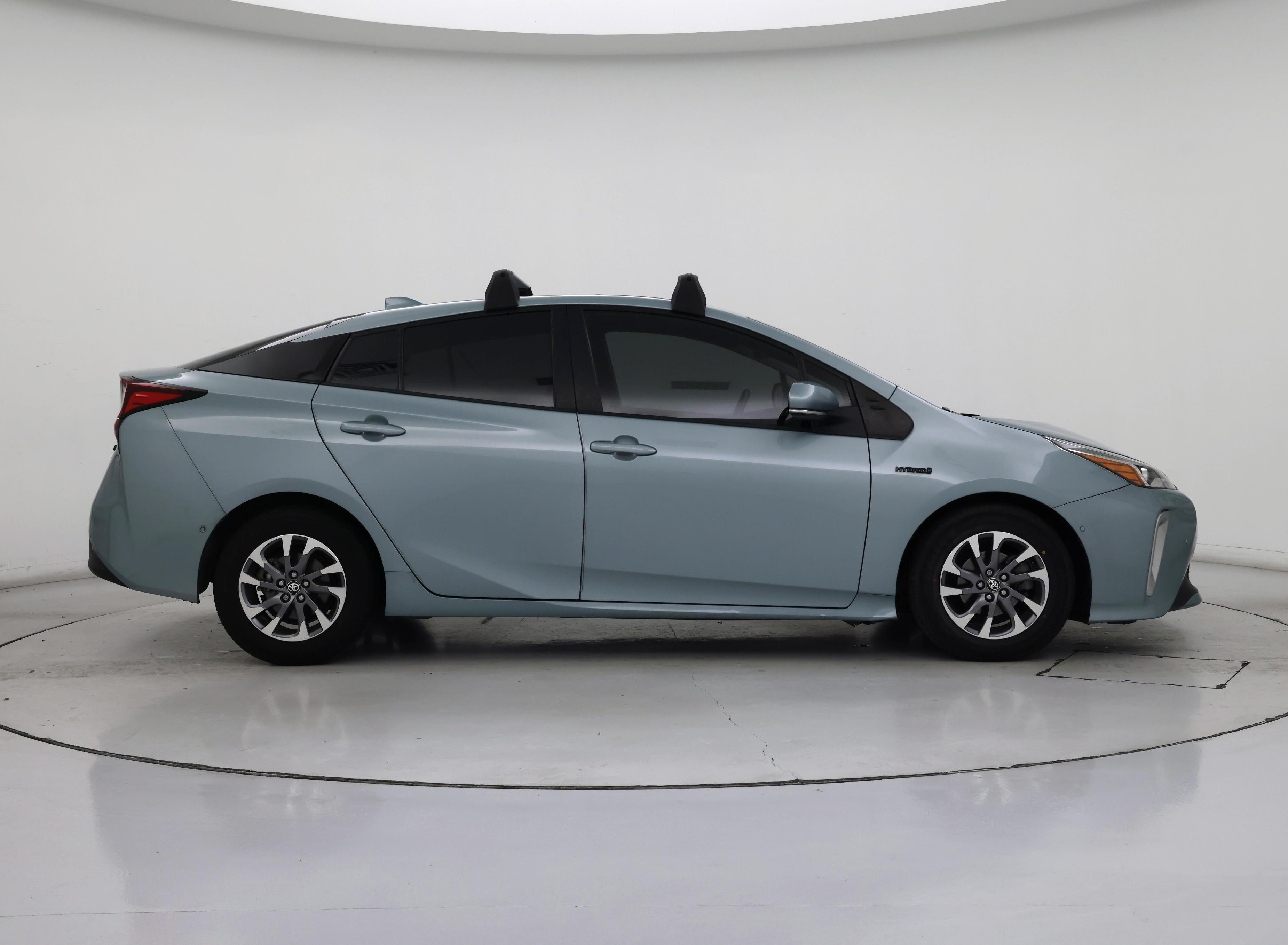 Thumbnail: 2022 Toyota Prius - 7