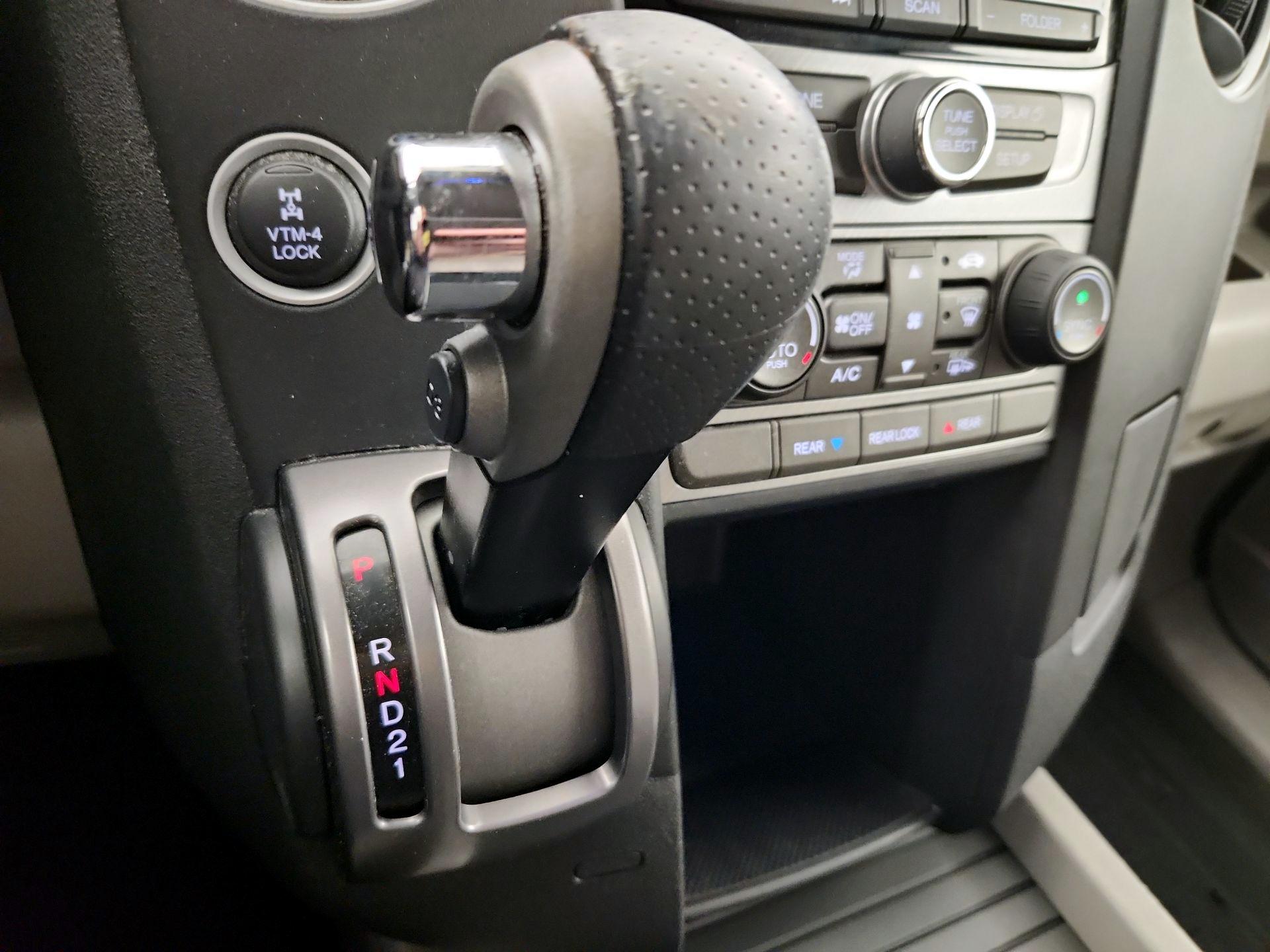 Thumbnail: 2014 Honda Pilot - 17