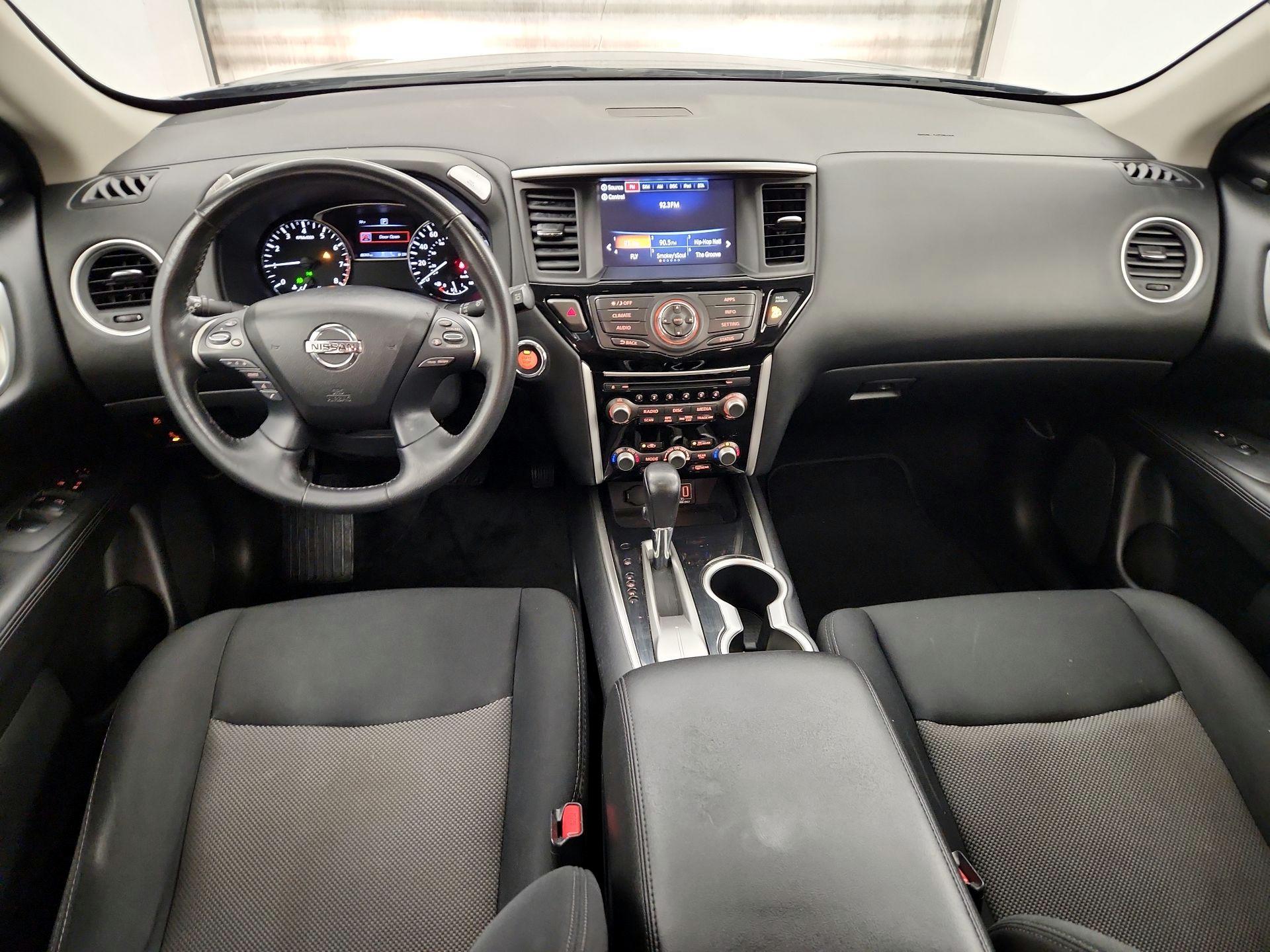 Thumbnail: 2019 Nissan Pathfinder - 9