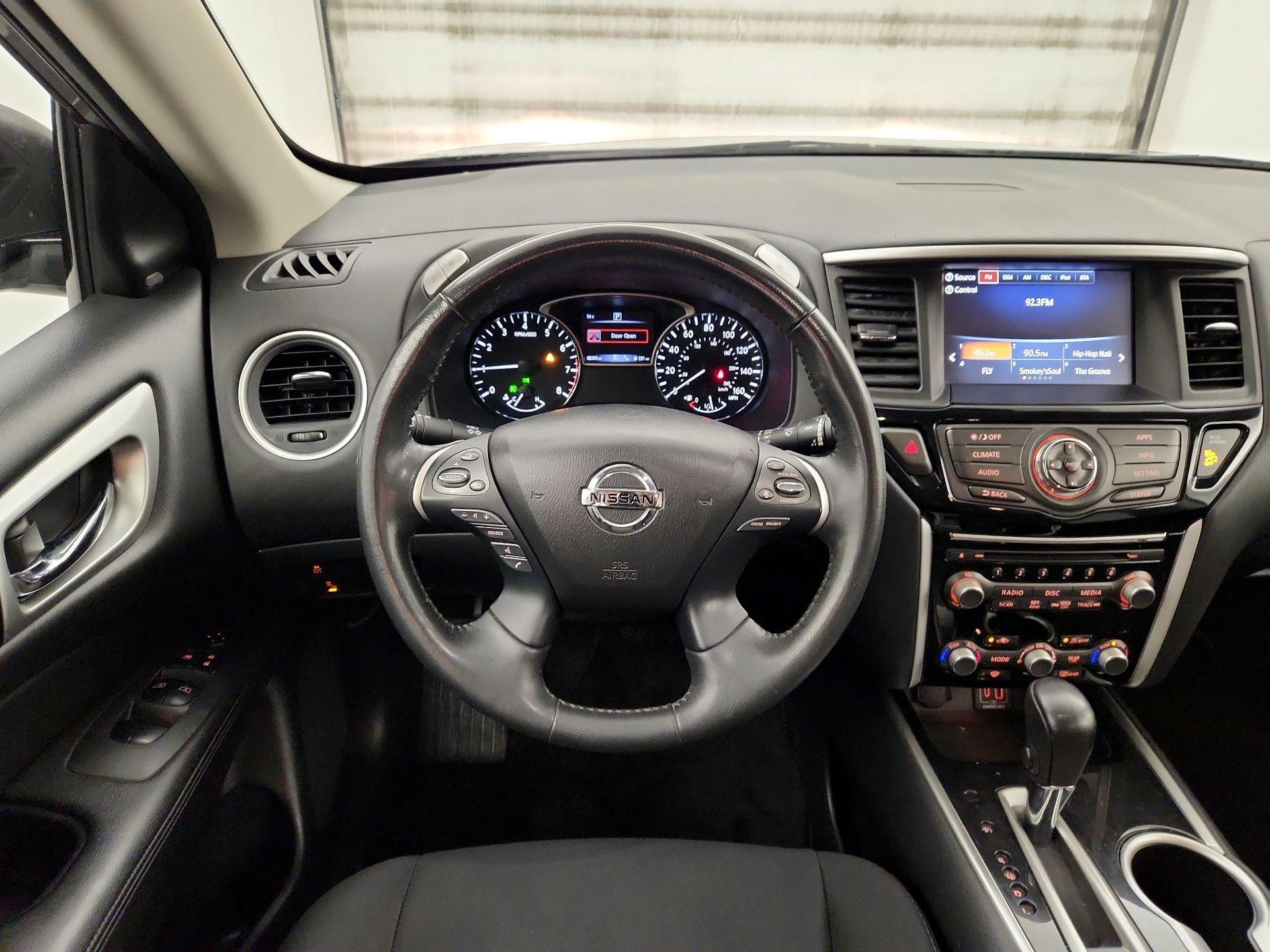 Thumbnail: 2019 Nissan Pathfinder - 10