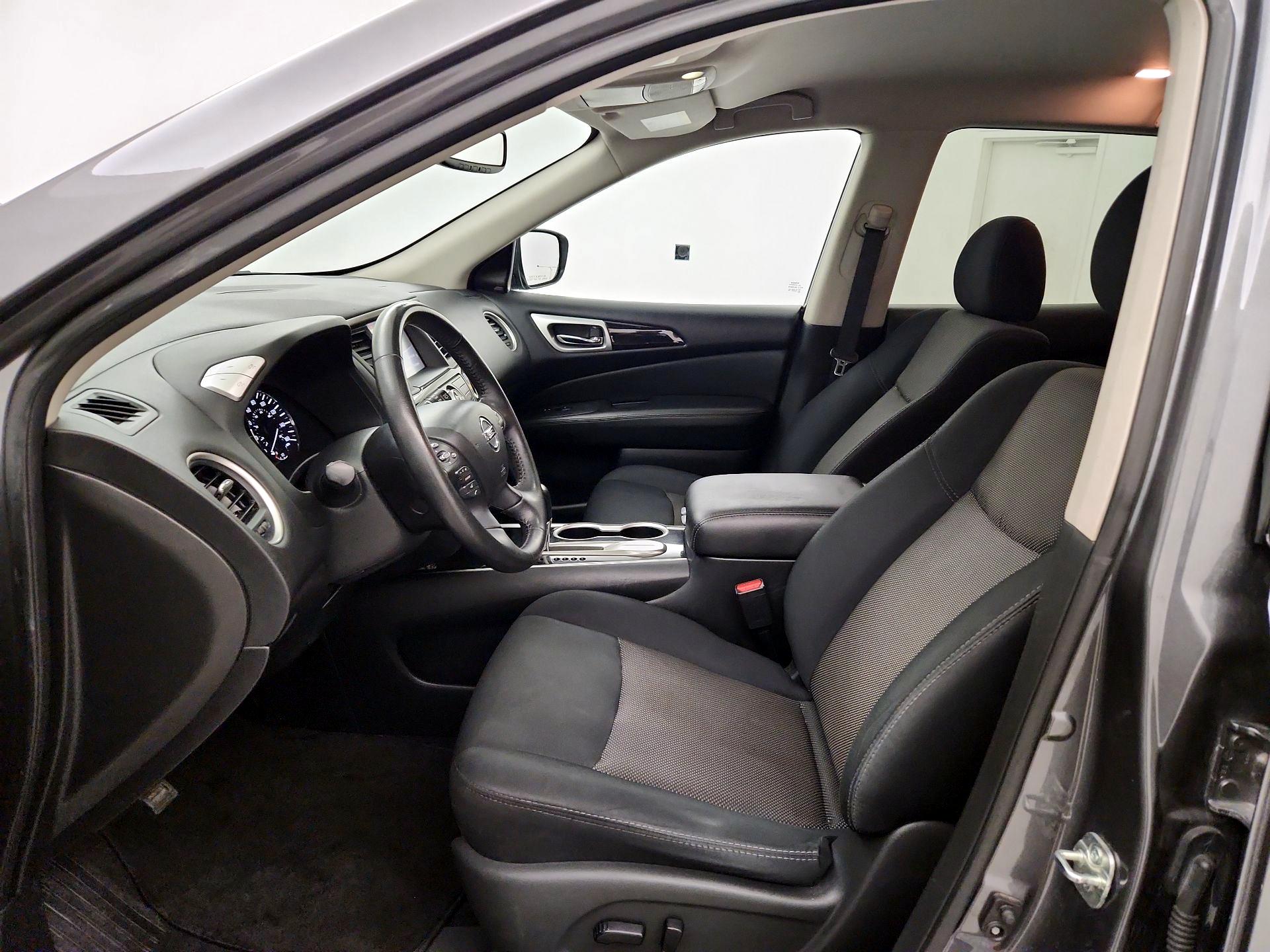 Thumbnail: 2019 Nissan Pathfinder - 11