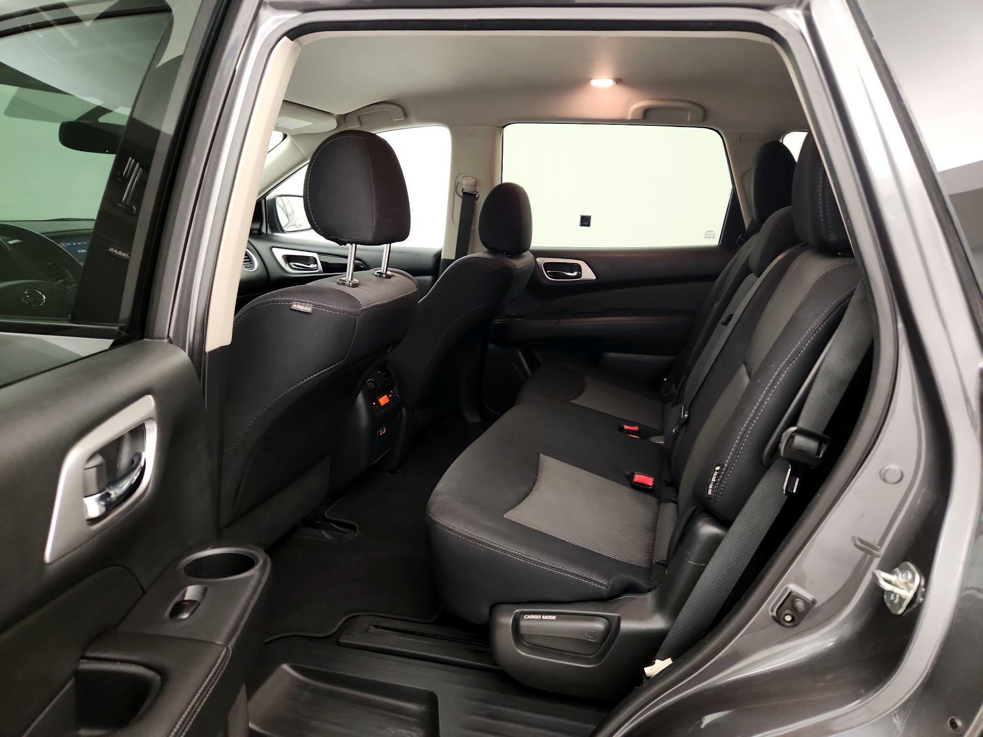 Thumbnail: 2019 Nissan Pathfinder - 19