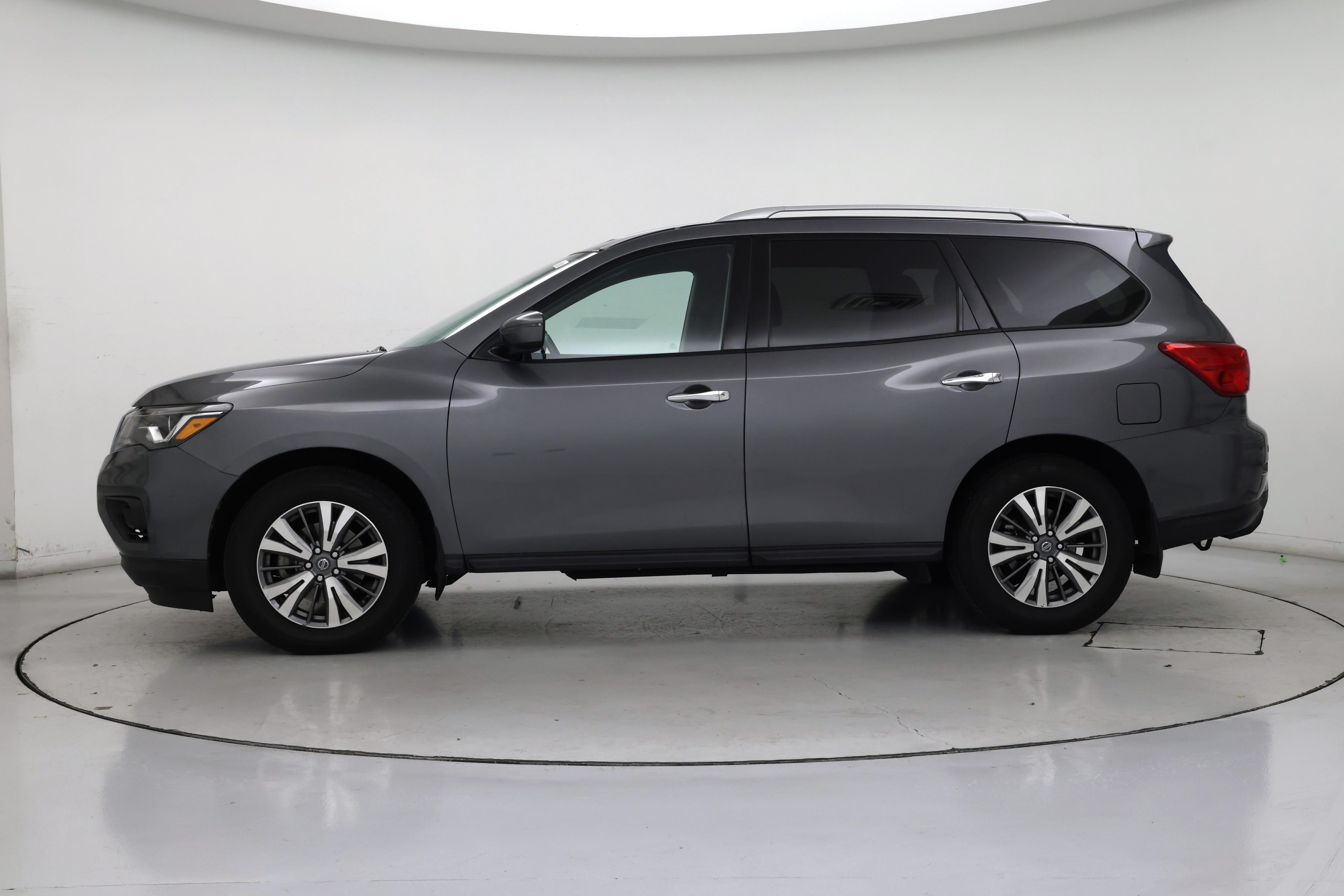 Thumbnail: 2019 Nissan Pathfinder - 3