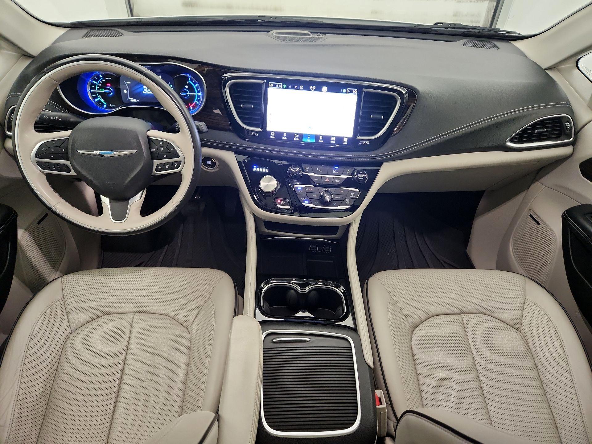 Thumbnail: 2021 Chrysler Pacifica - 9