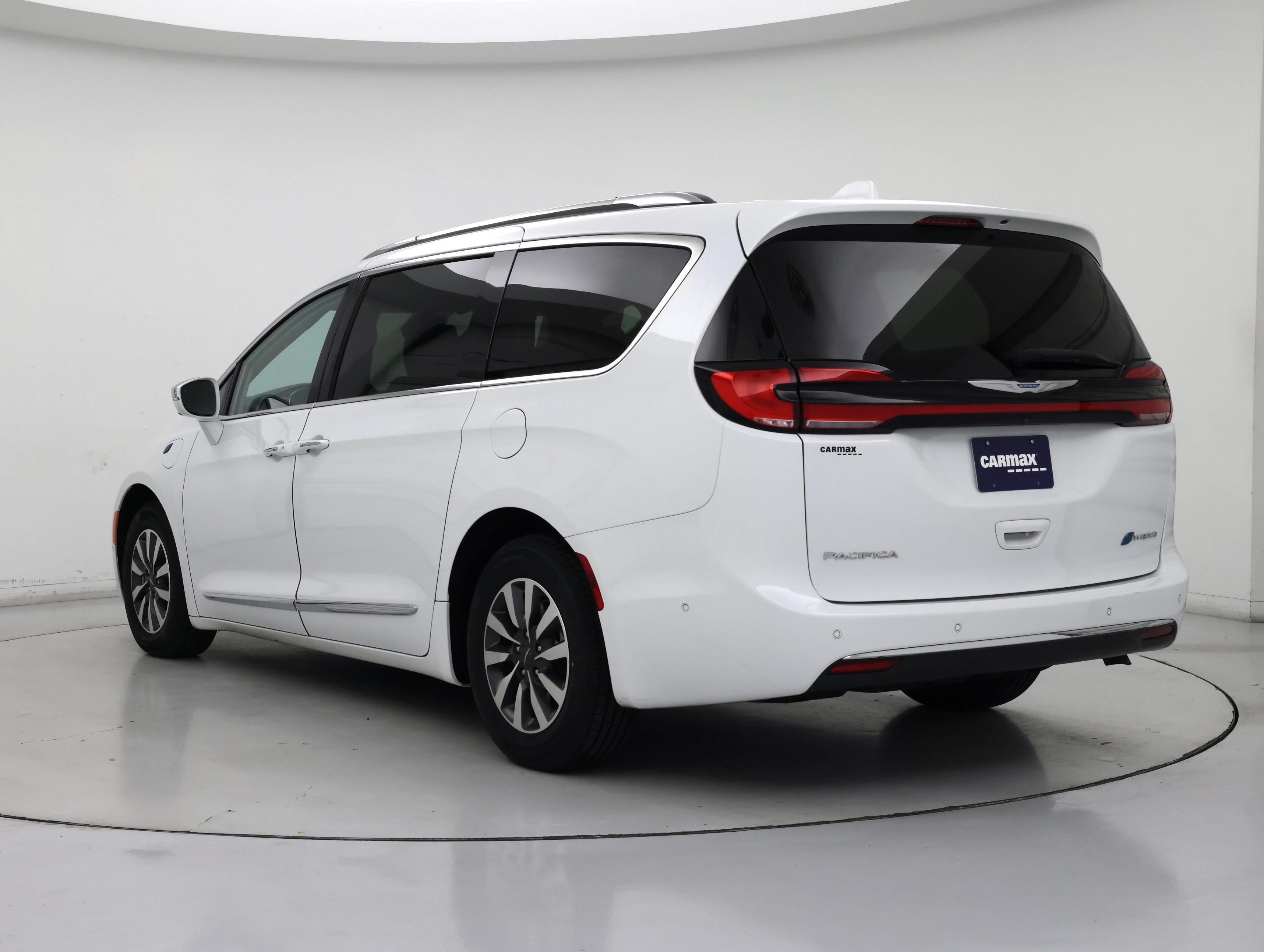 Thumbnail: 2021 Chrysler Pacifica - 2