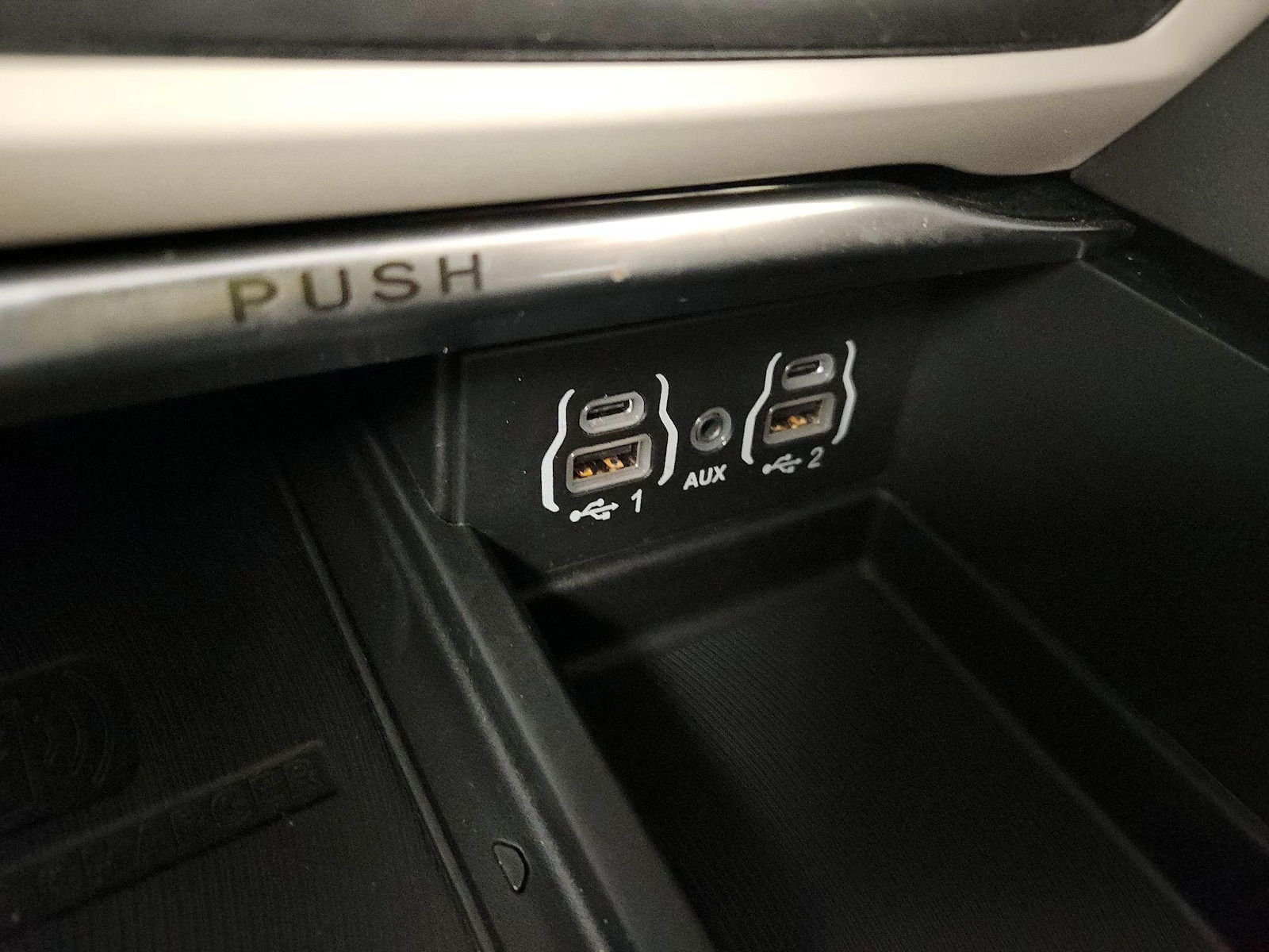 2021 Chrysler Pacifica Hybrid Limited - Photo 20