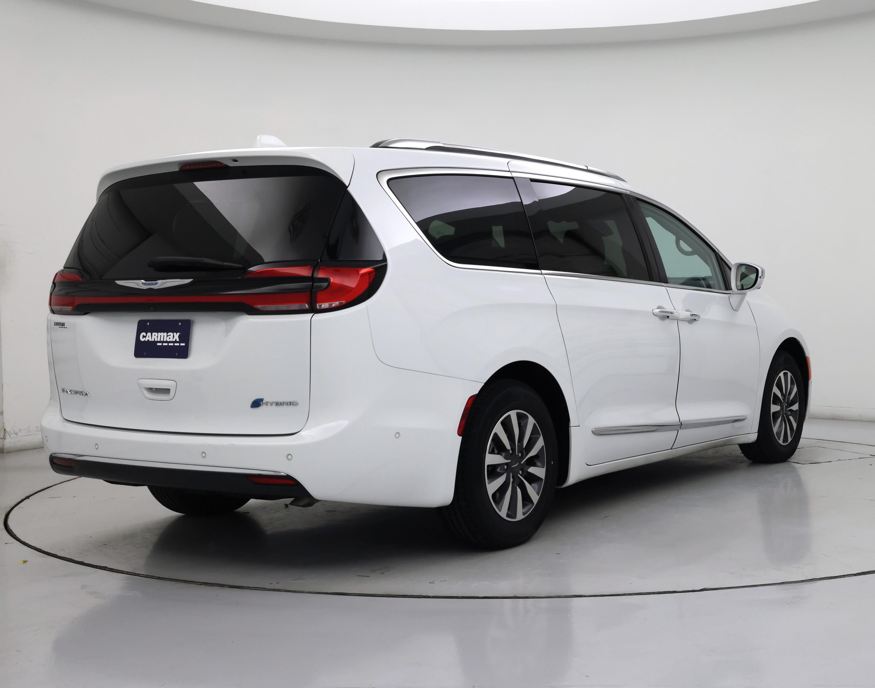 Thumbnail: 2021 Chrysler Pacifica - 8