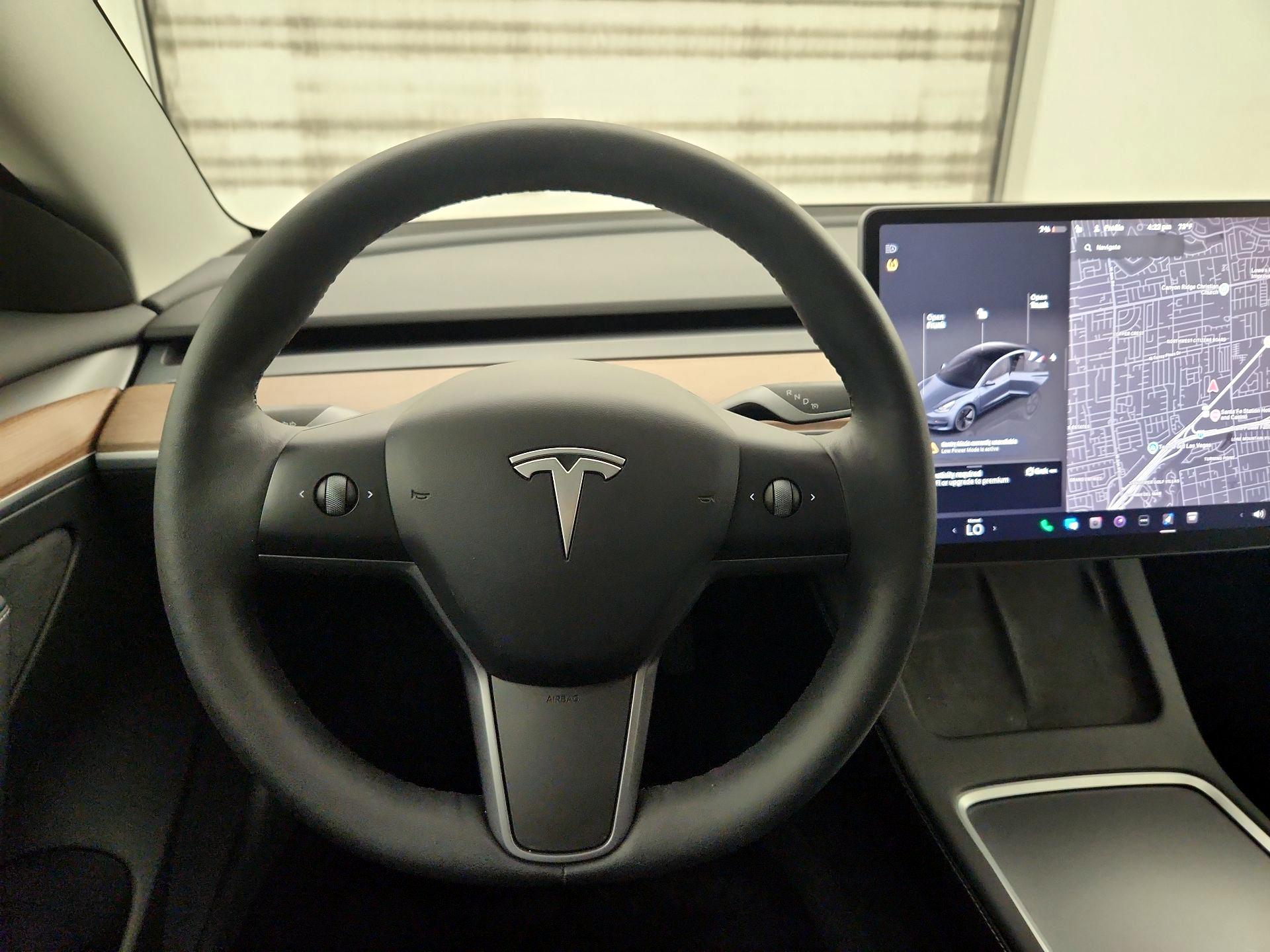 Thumbnail: 2023 Tesla Model 3 - 10
