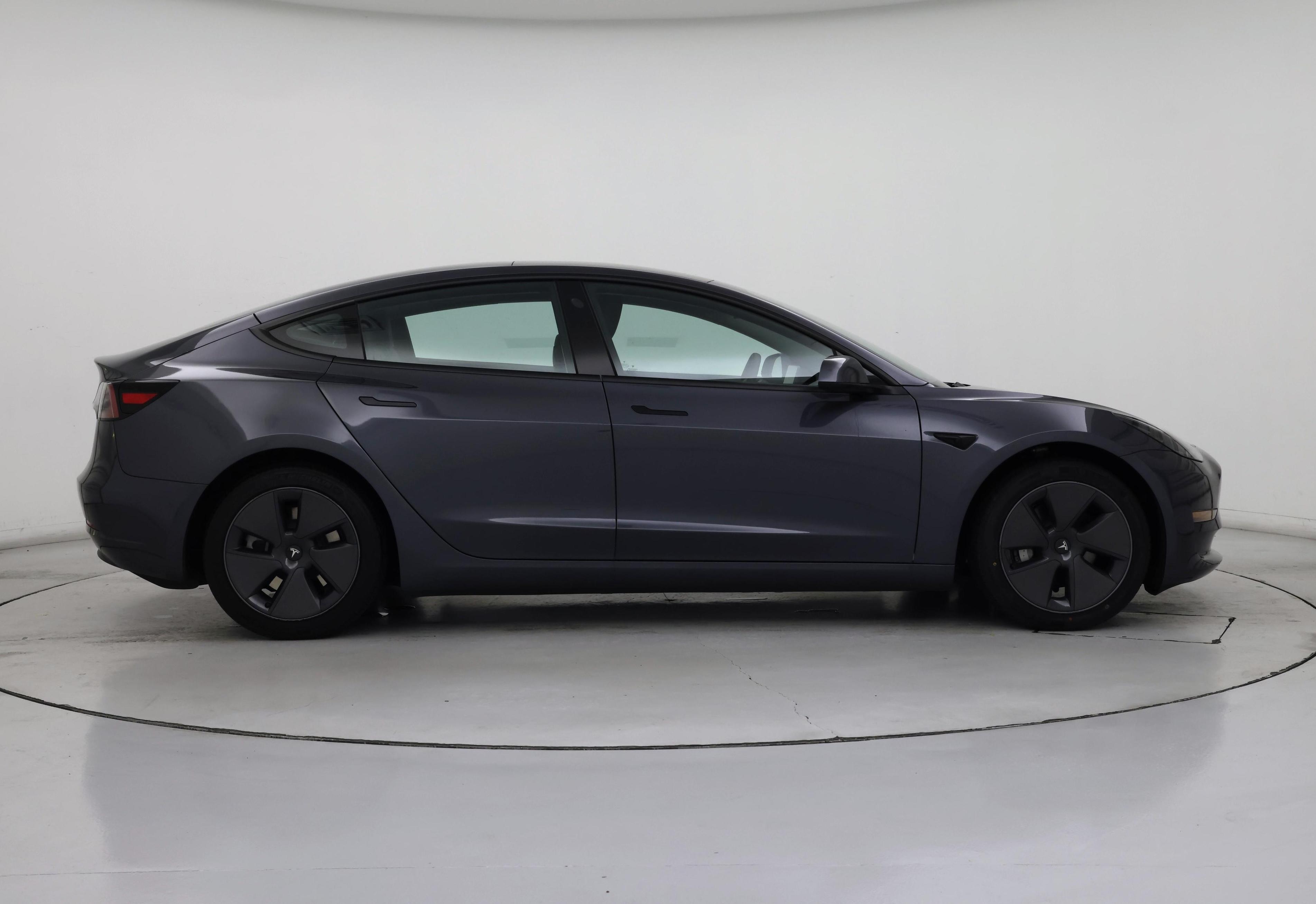 Thumbnail: 2023 Tesla Model 3 - 7