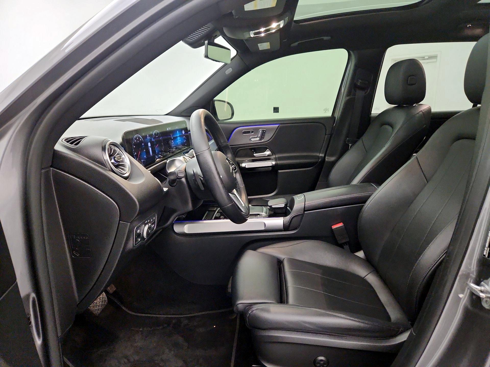 Thumbnail: 2022 Mercedes-Benz GLB - 11