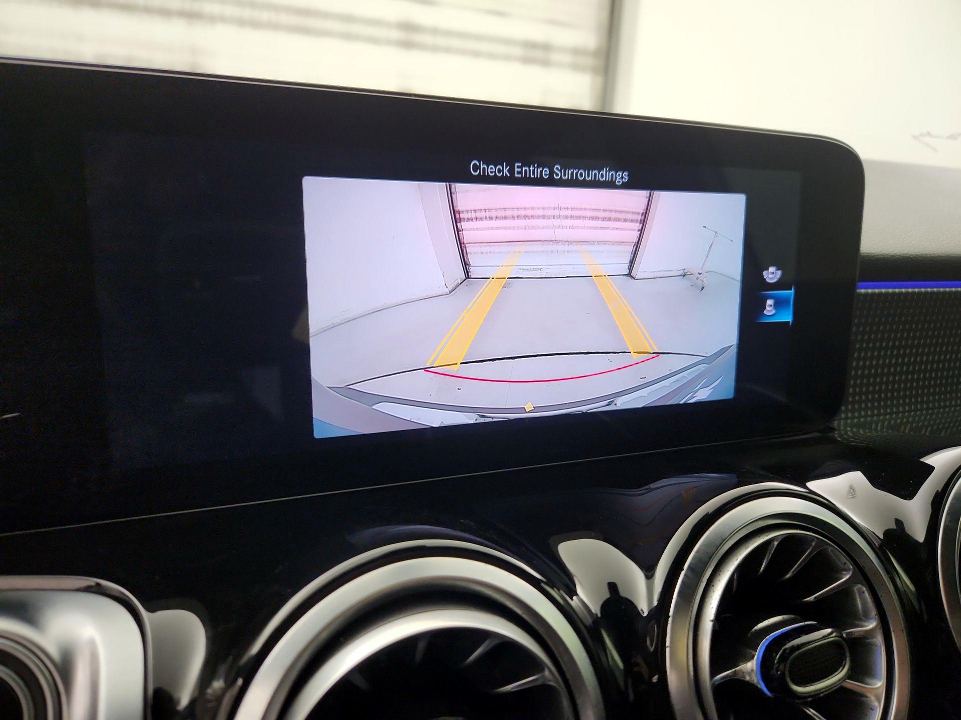 Thumbnail: 2022 Mercedes-Benz GLB - 14