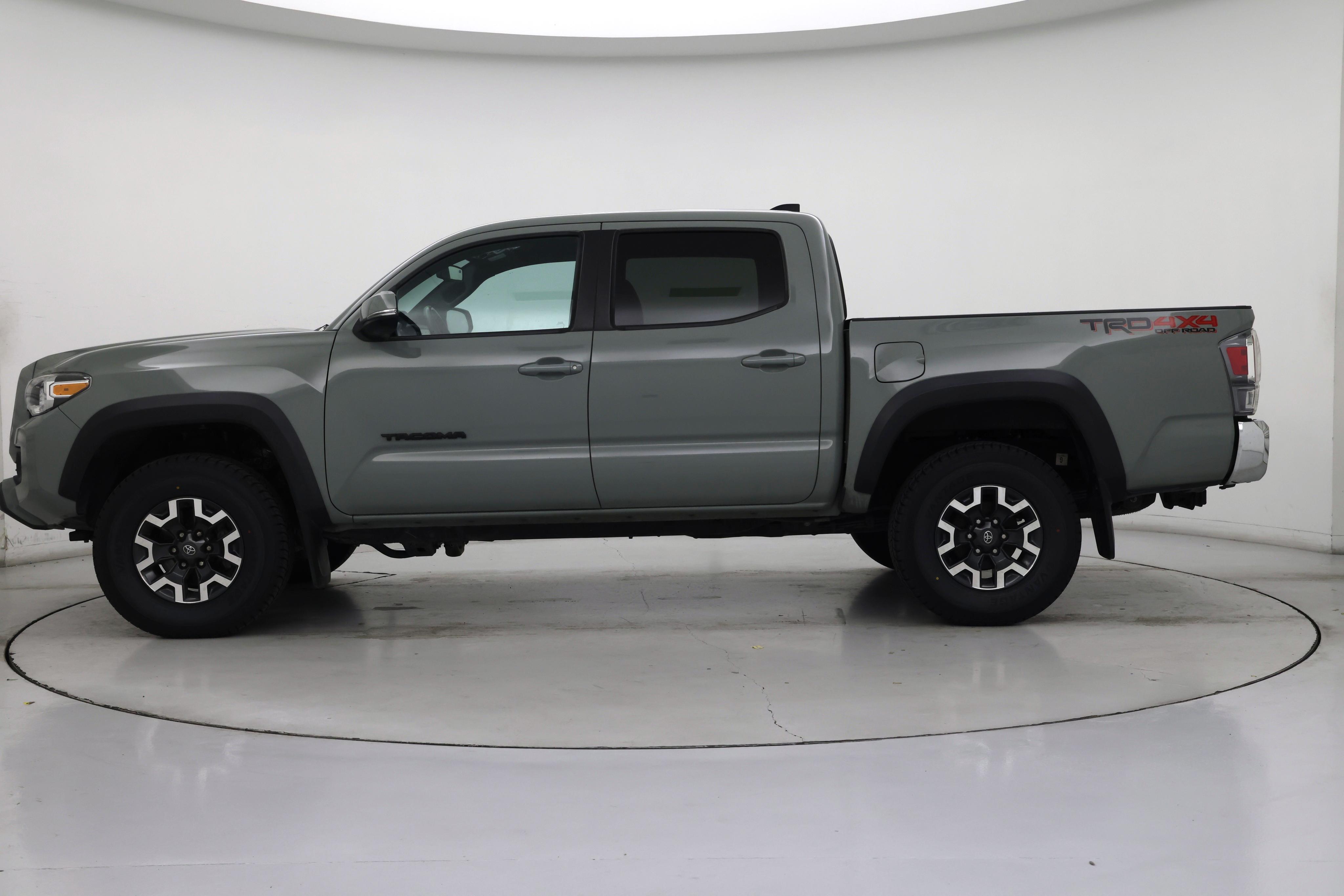 Thumbnail: 2022 Toyota Tacoma - 3
