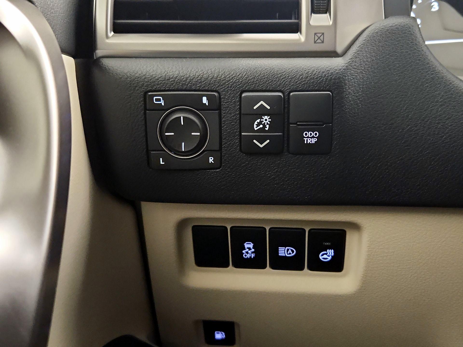 Thumbnail: 2023 Lexus GX - 13