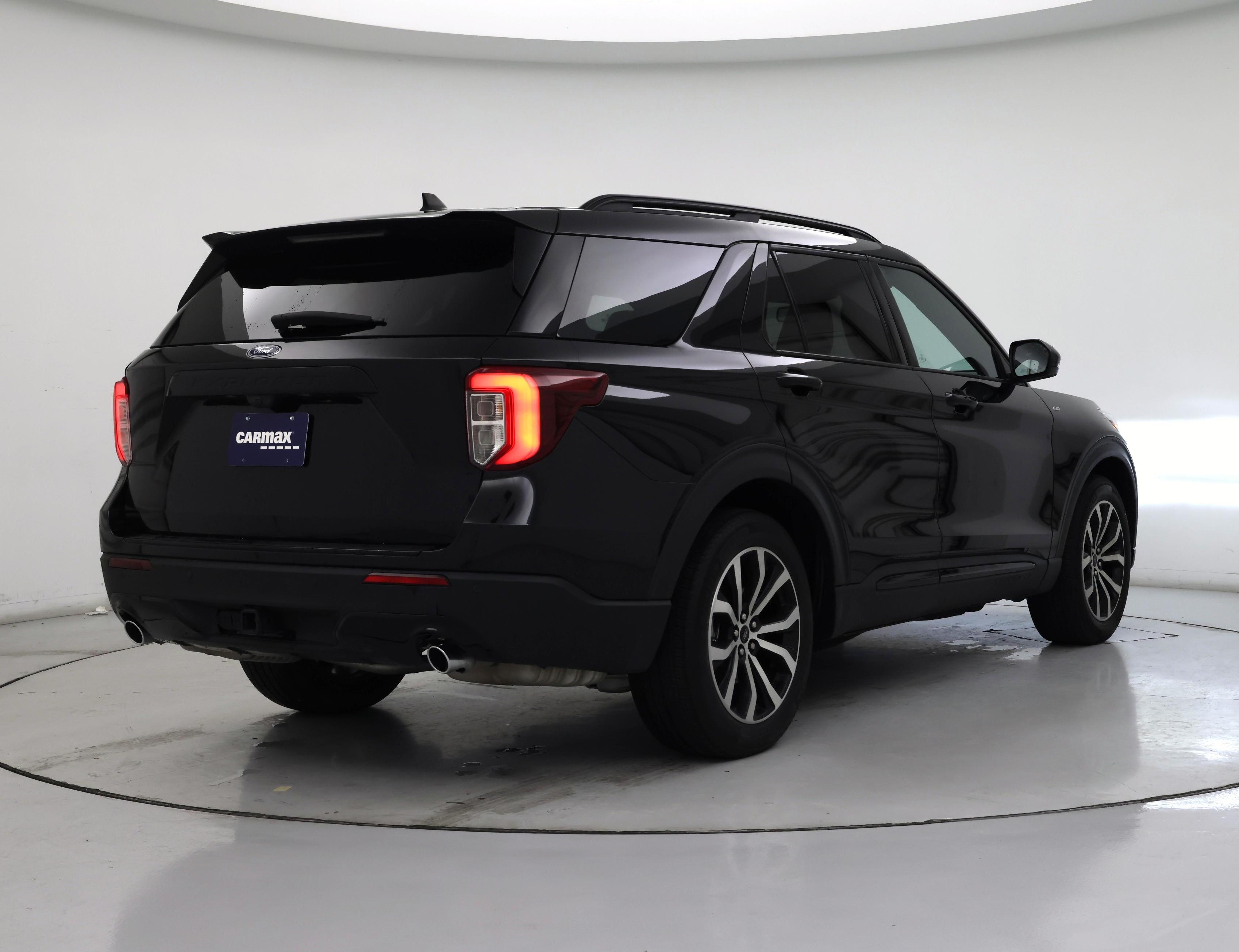 Thumbnail: 2023 Ford Explorer - 8