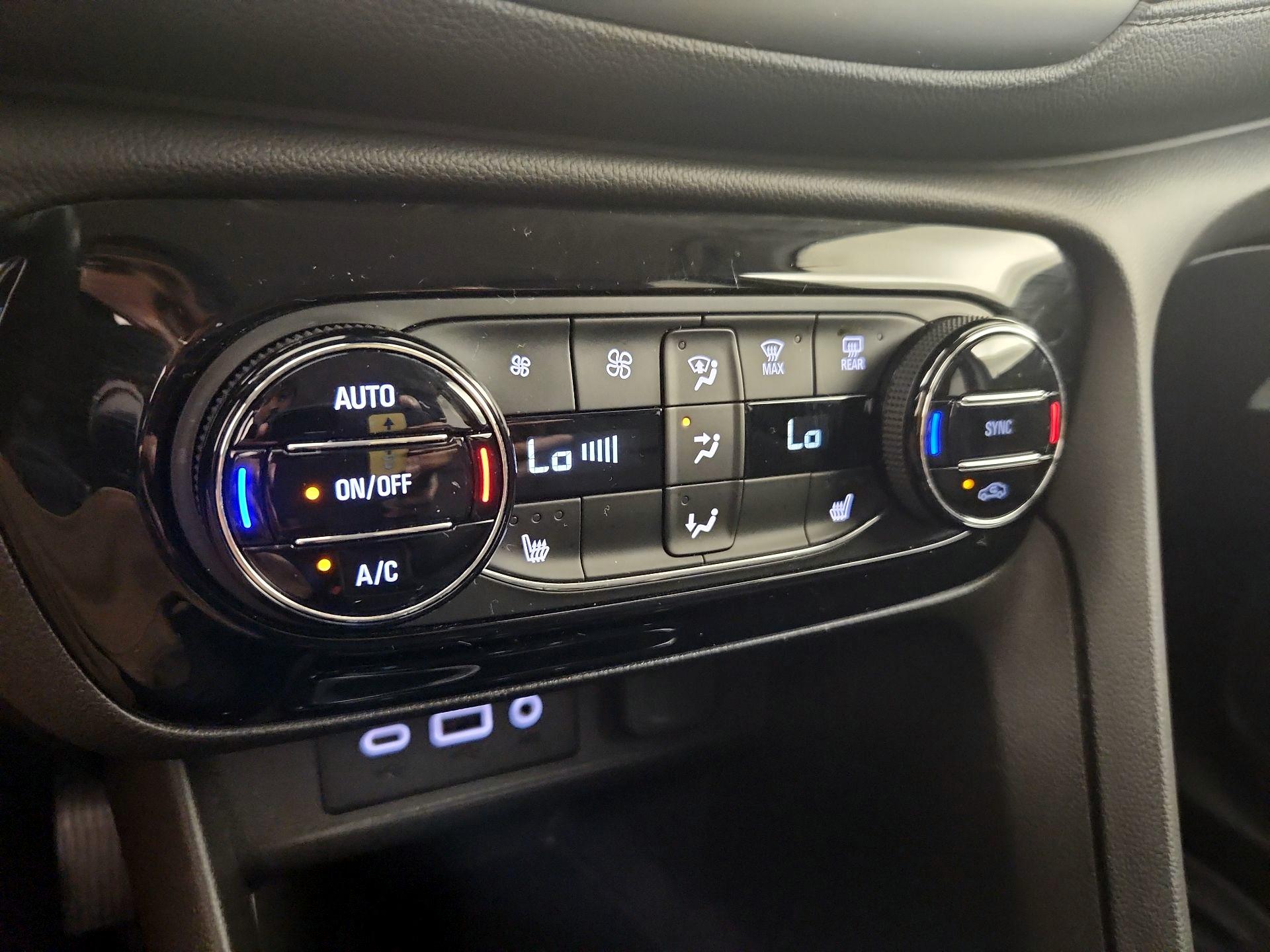 Thumbnail: 2022 Buick Encore GX - 16