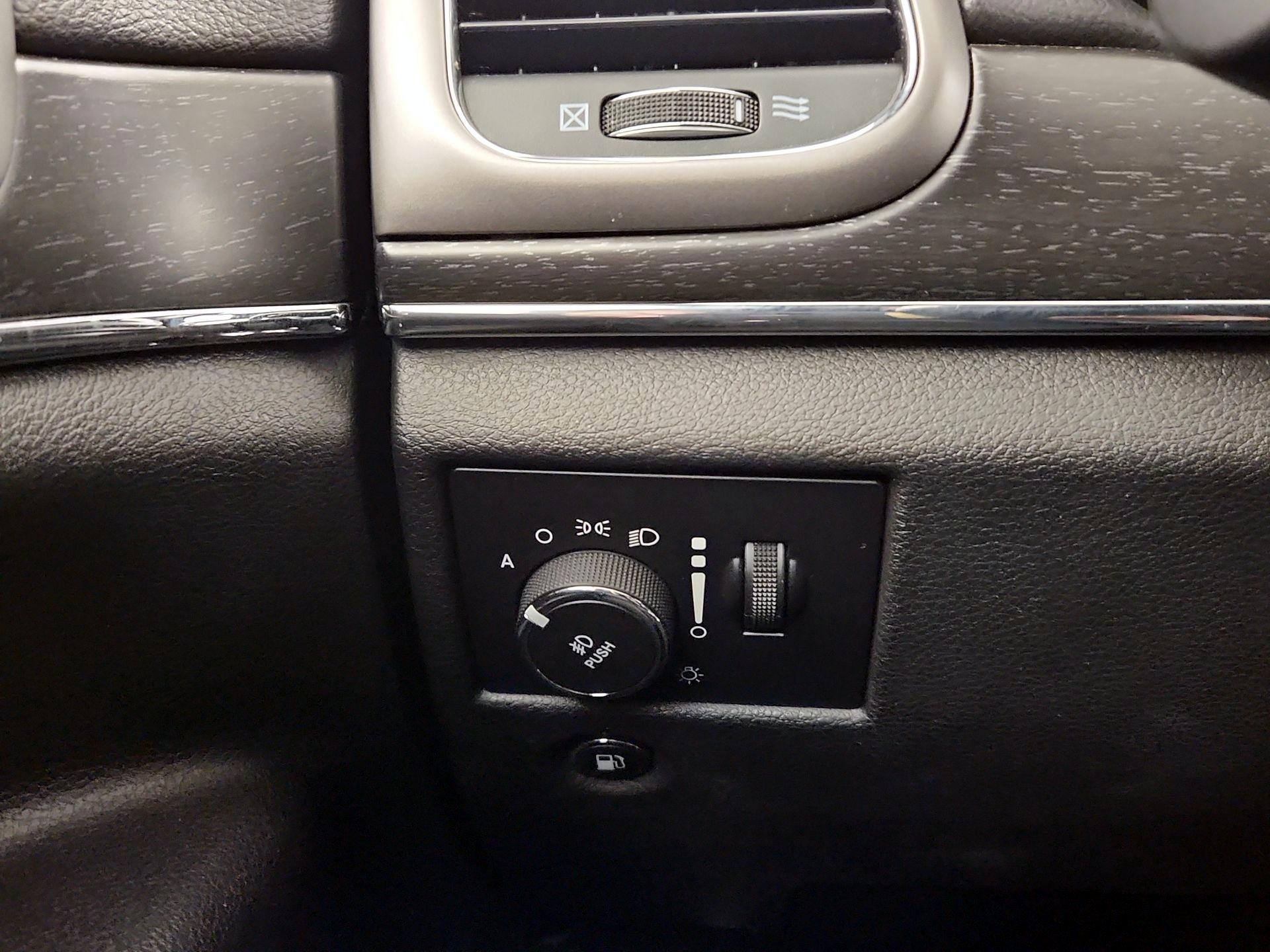 Thumbnail: 2018 Jeep Grand Cherokee - 13