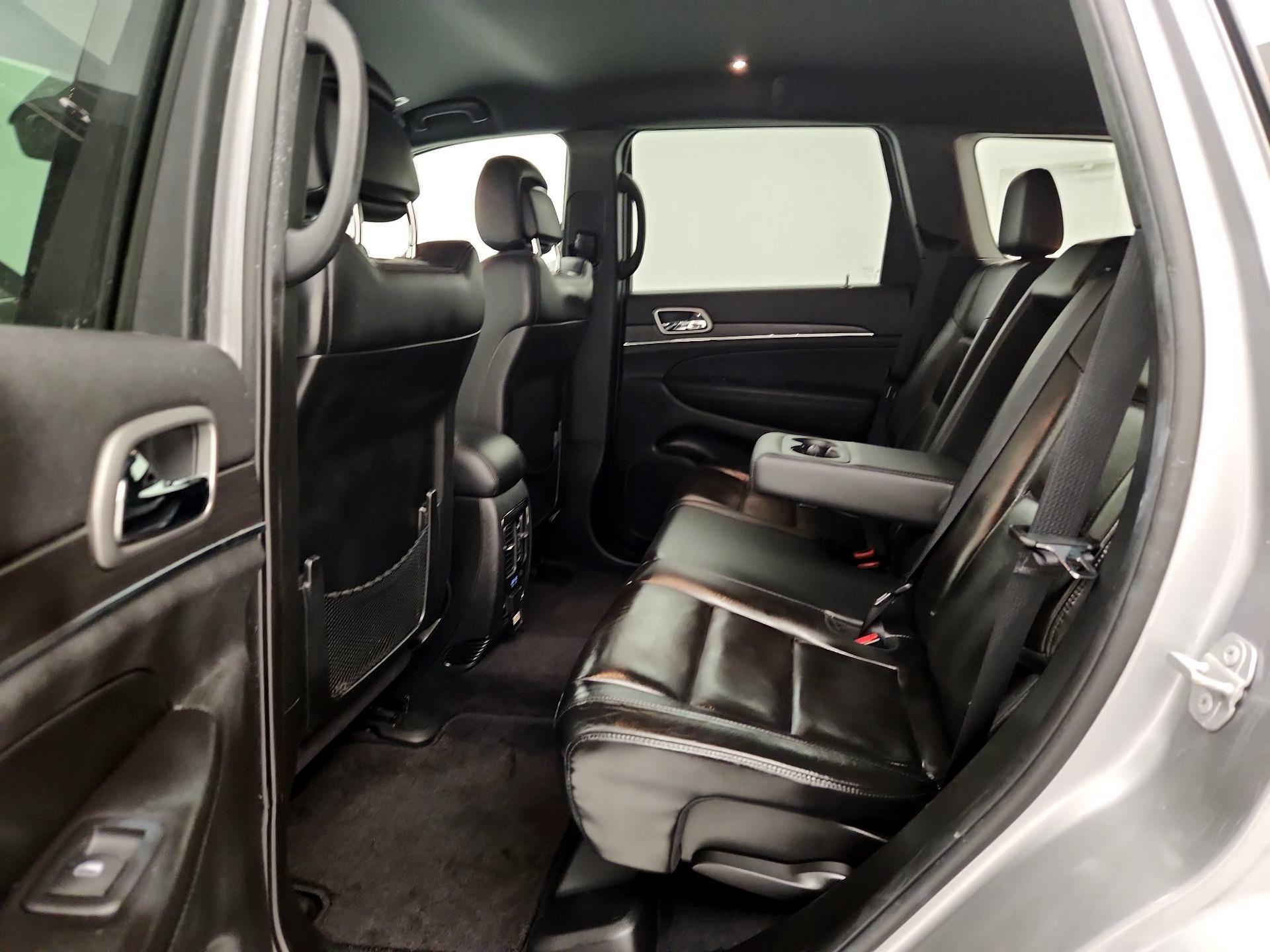 Thumbnail: 2018 Jeep Grand Cherokee - 19