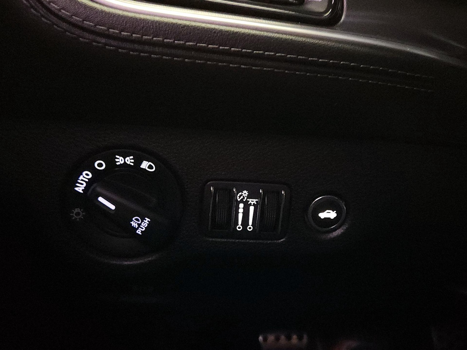 2021 Dodge Challenger R/T - Photo 12