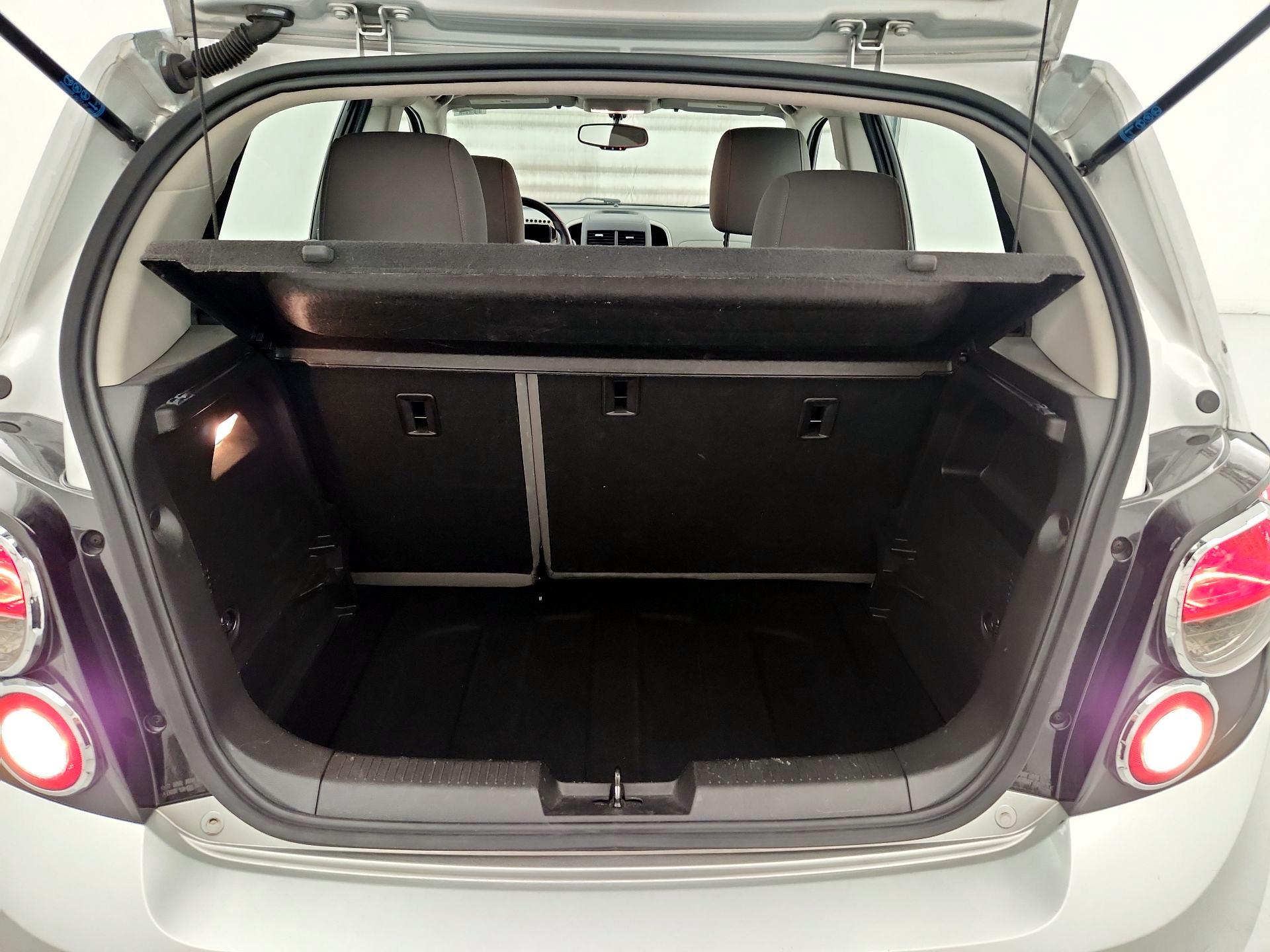 Thumbnail: 2015 Chevrolet Sonic - 19